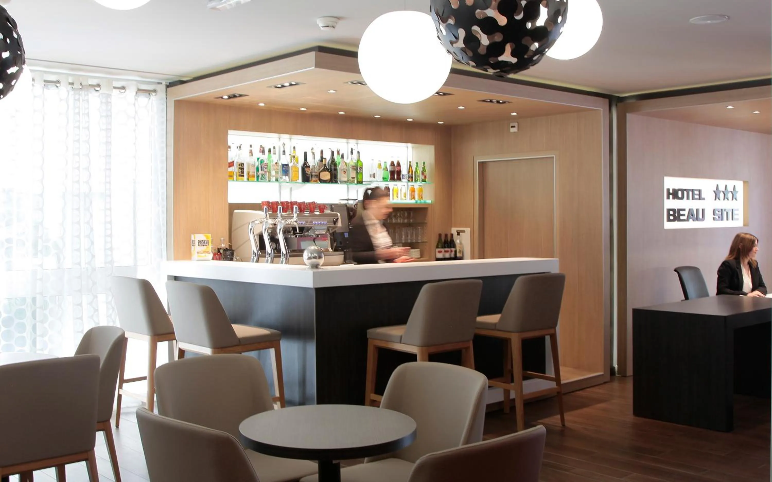 Lounge or bar in Hôtel Beau Site