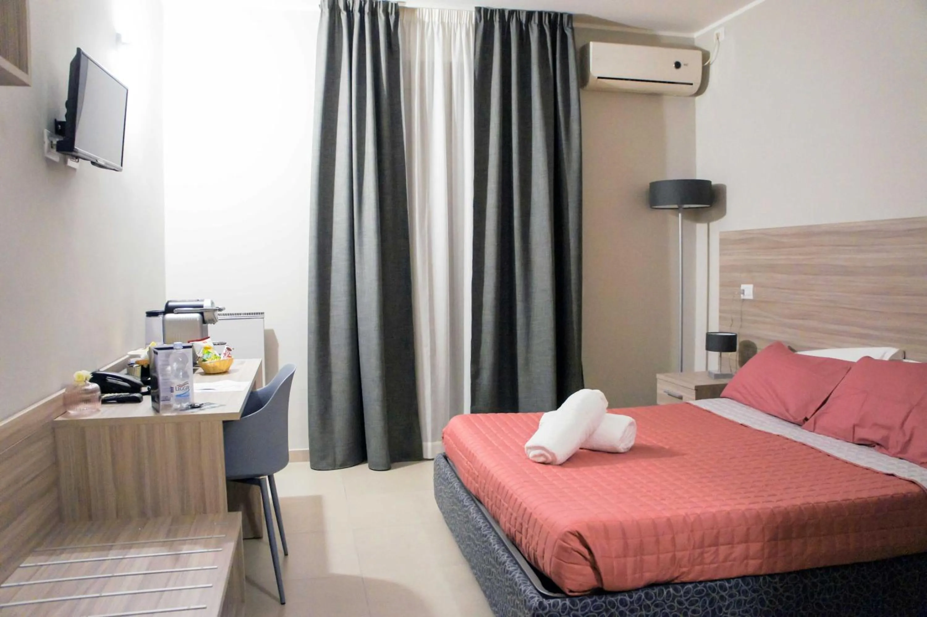 Bed in Albergo D'Onofrio