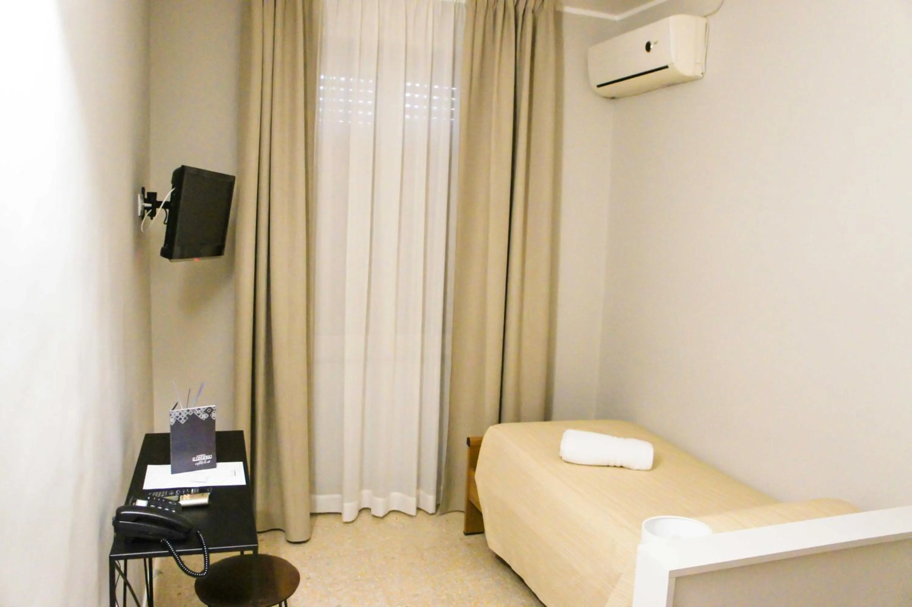 Bed in Albergo D'Onofrio