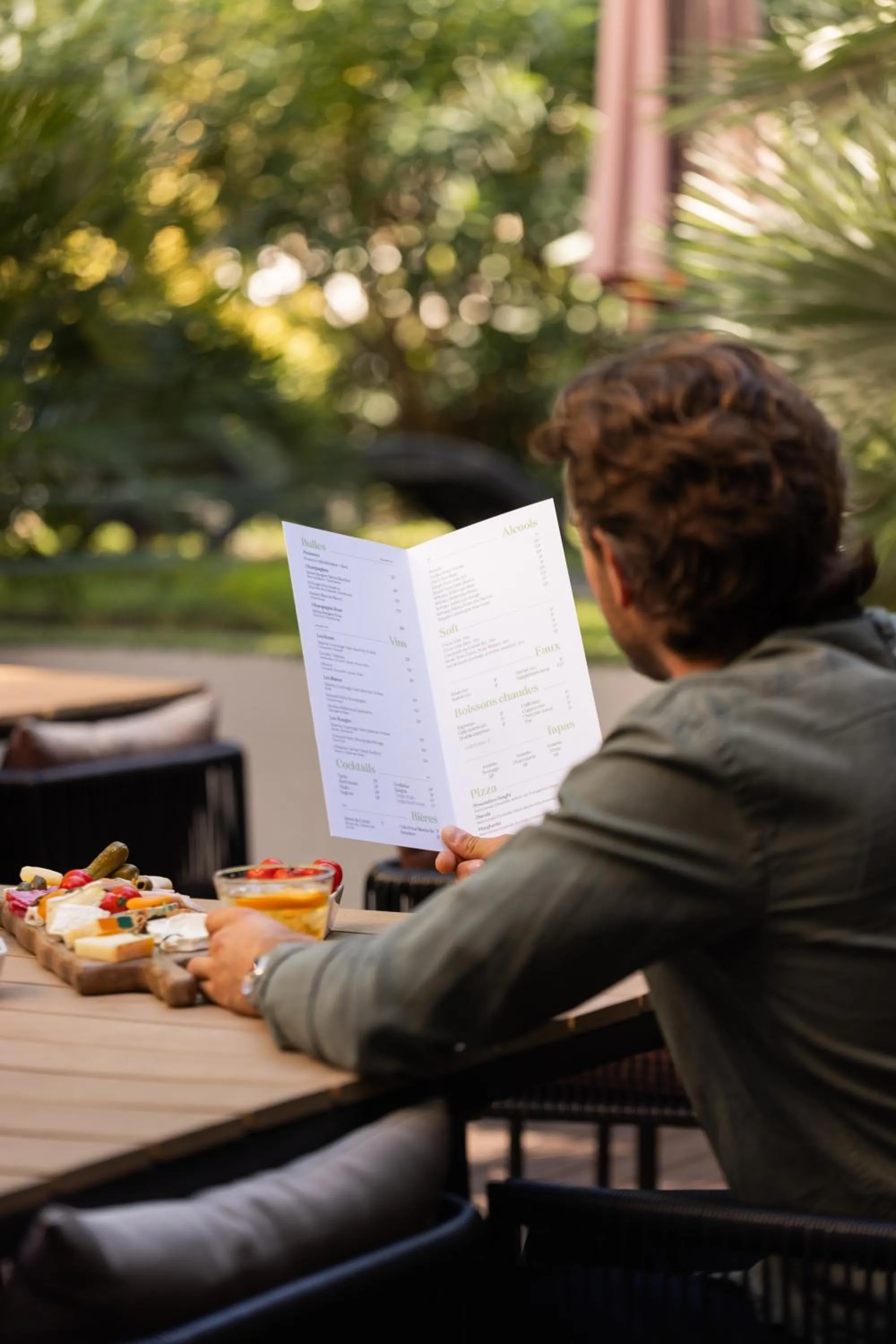 Lounge or bar in Cézanne Hôtel