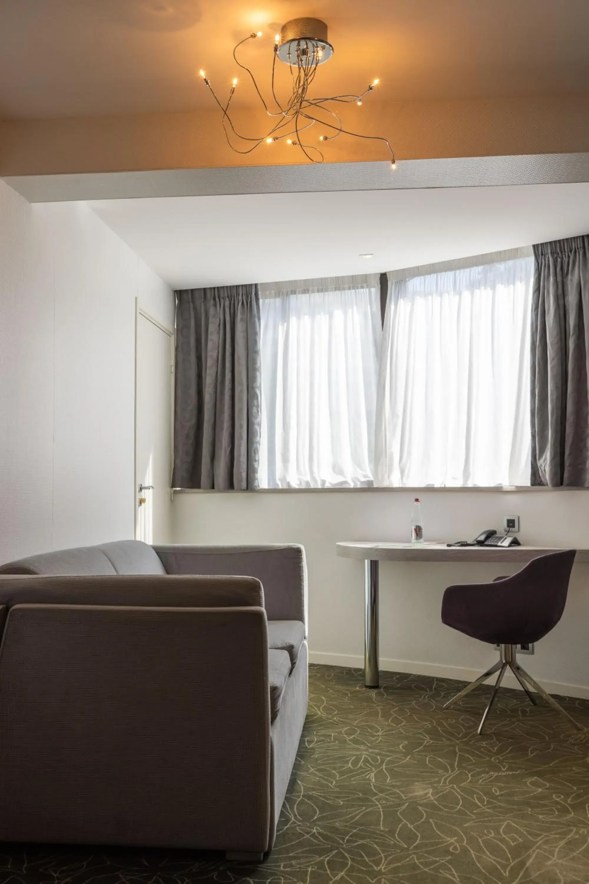 Bedroom in Cézanne Hôtel Bedroom in Cézanne Hôtel