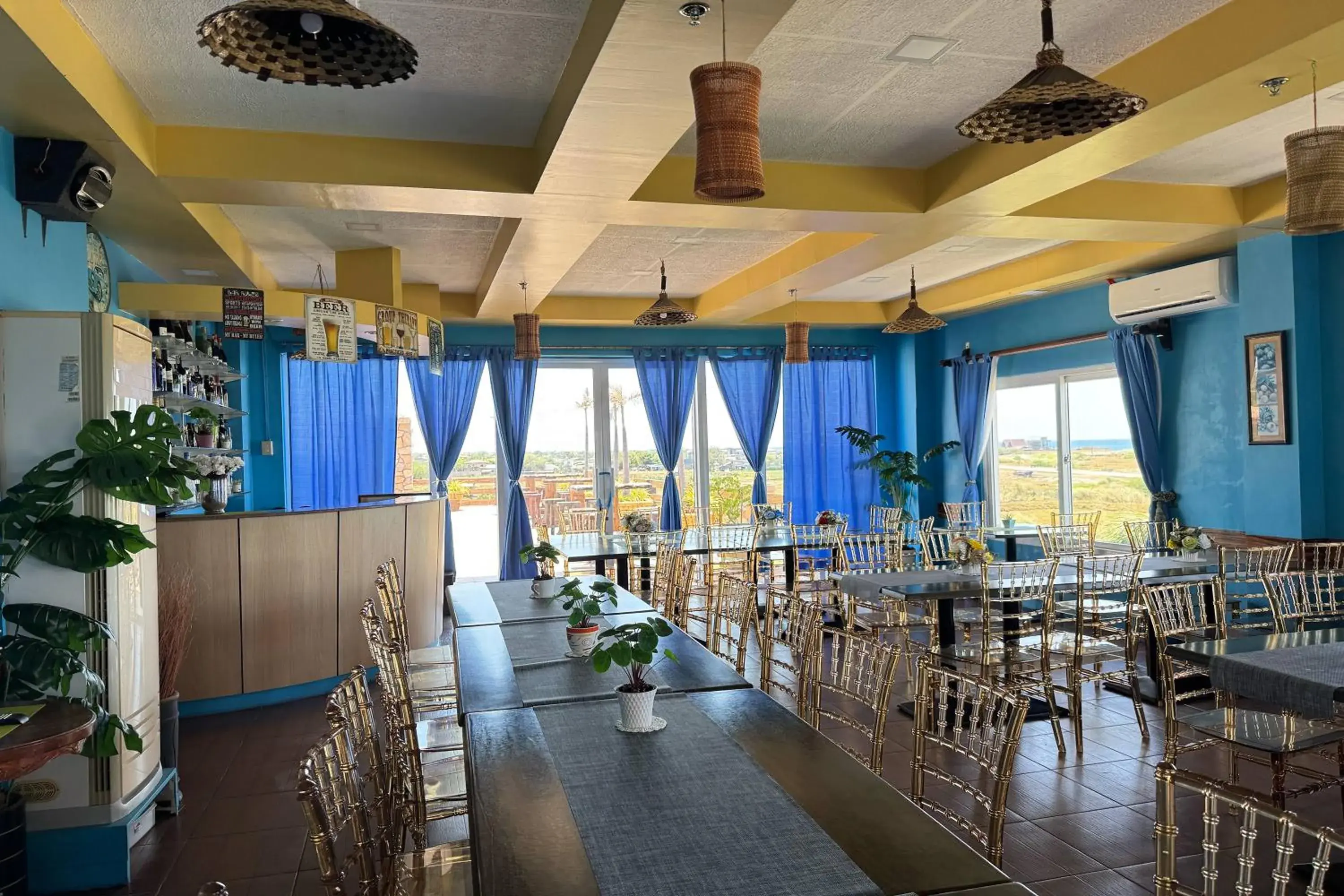 Restaurant/places to eat in OveMar Resort Hotel near Vigan Restaurant/places to eat in OveMar Resort Hotel near Vigan