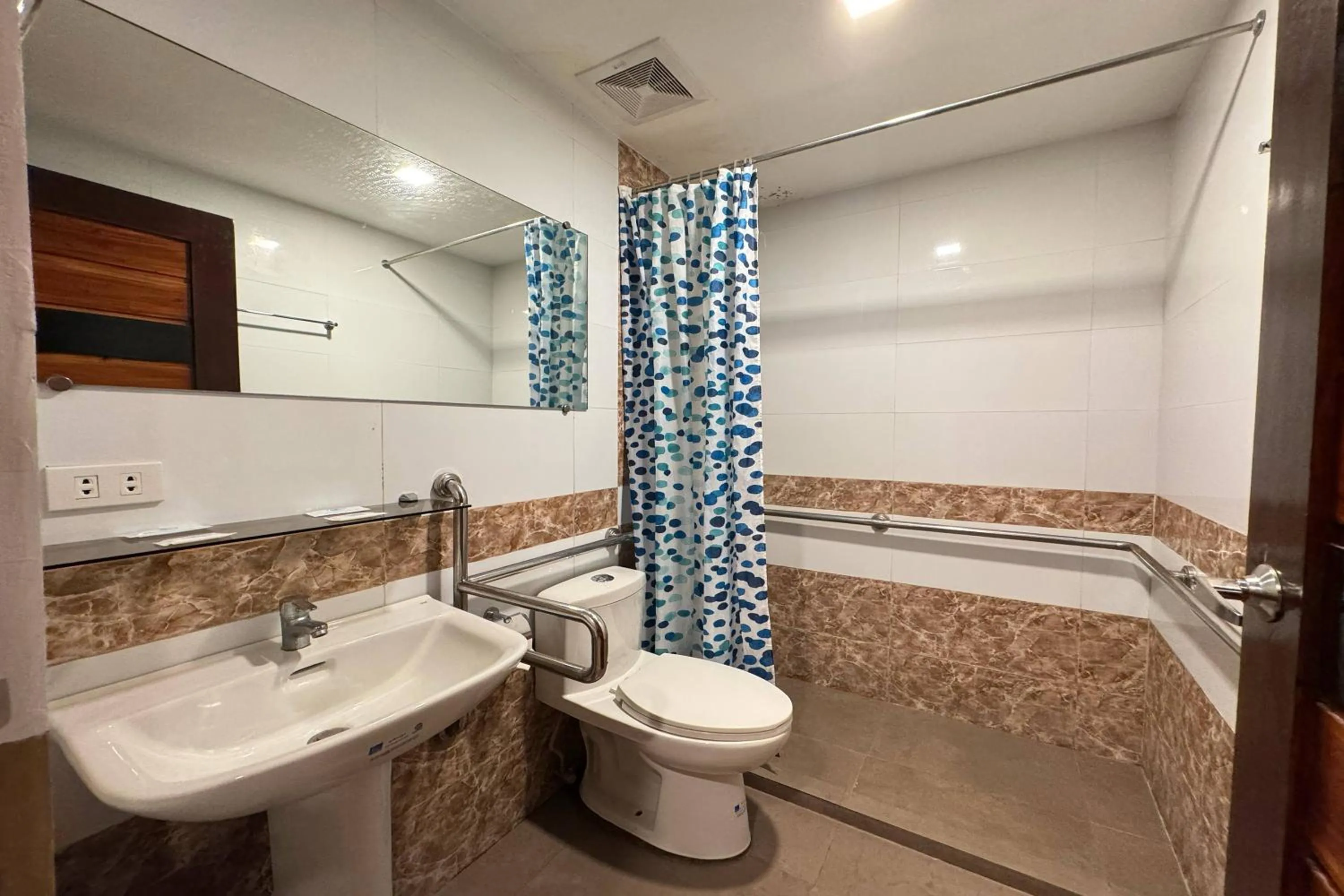 Bathroom in OveMar Resort Hotel near Vigan