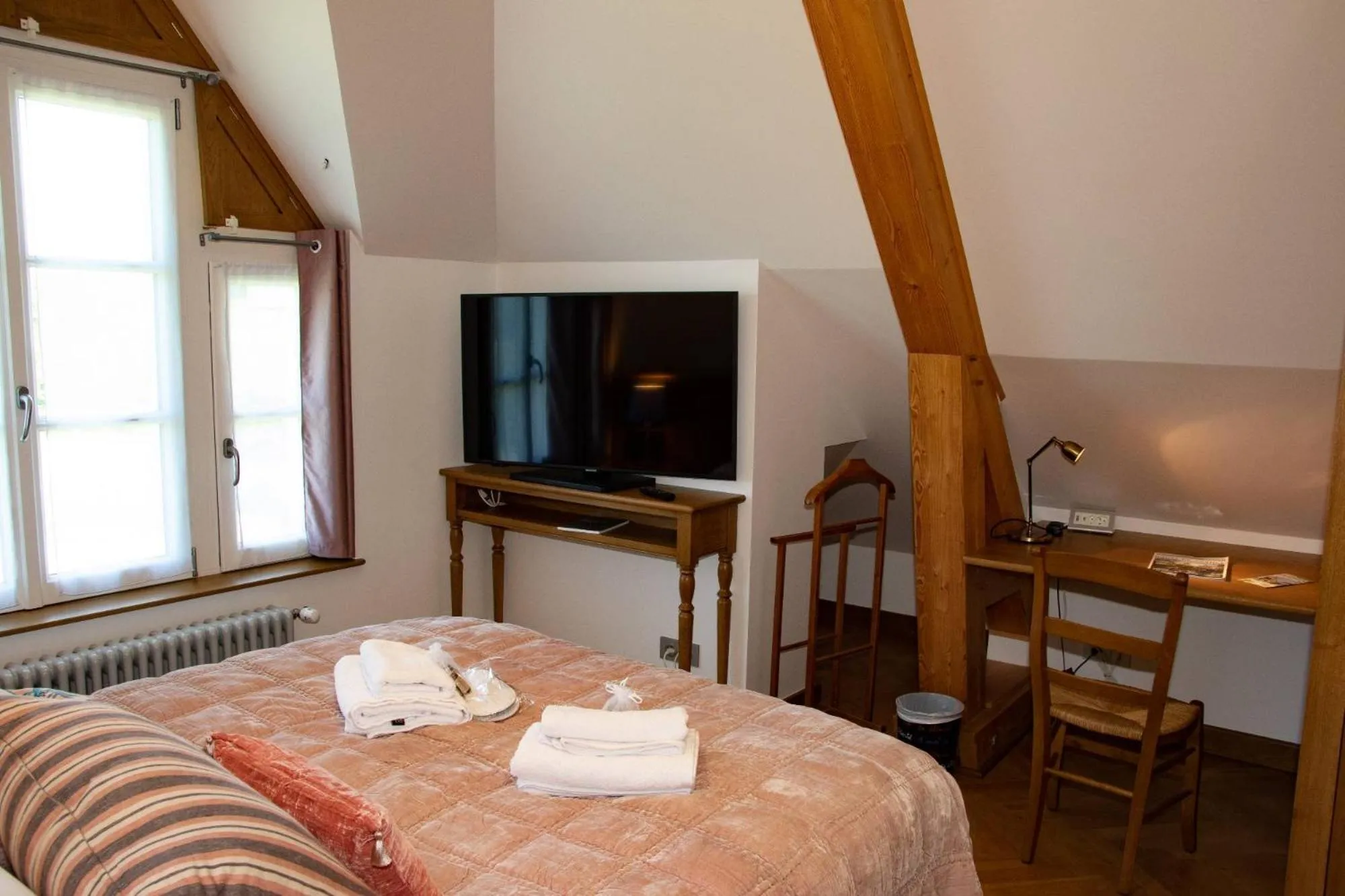 Bed in LA CHARMERAIE