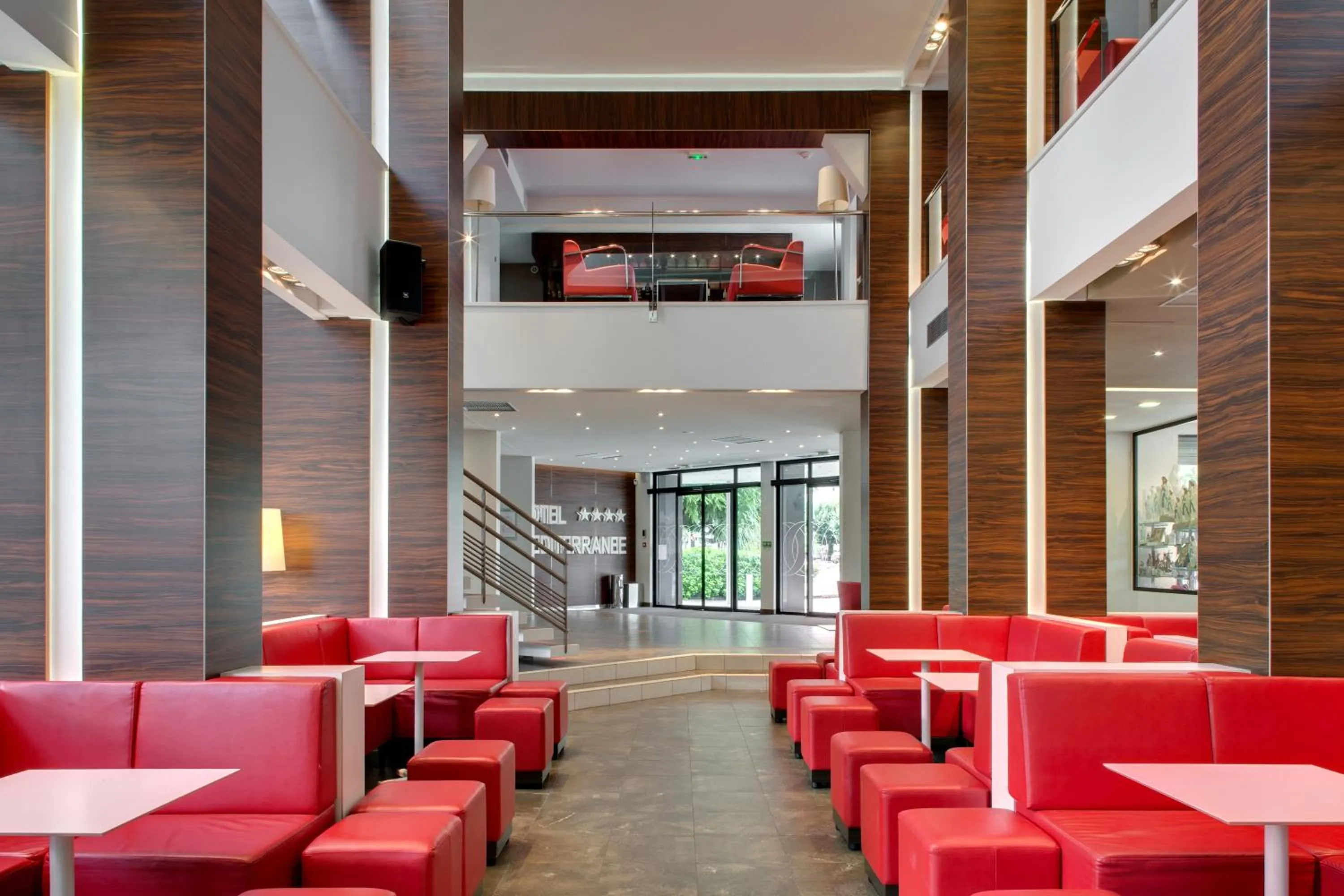 Living room in Hôtel Le Méditerranée