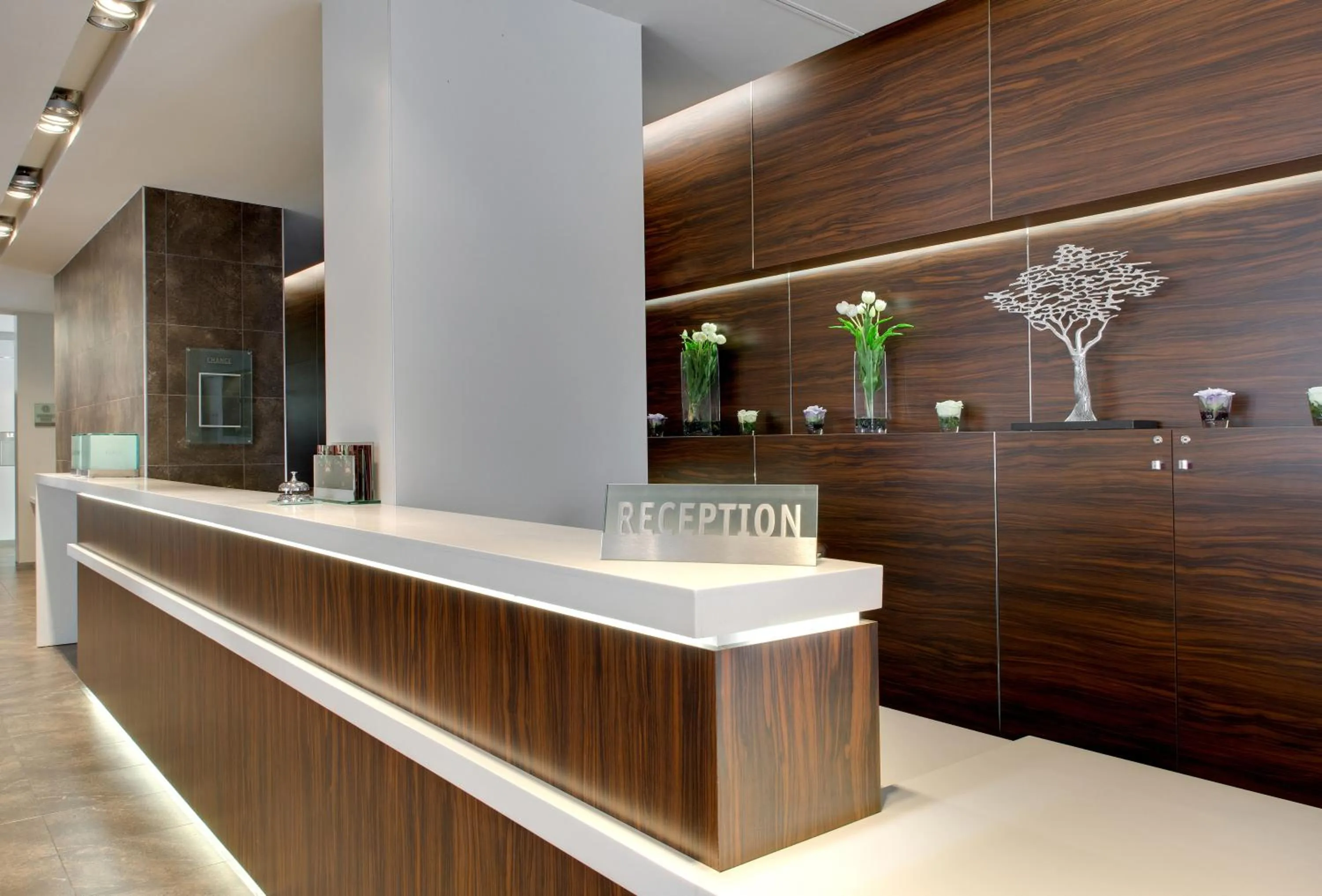 Lobby or reception in Hôtel Le Méditerranée