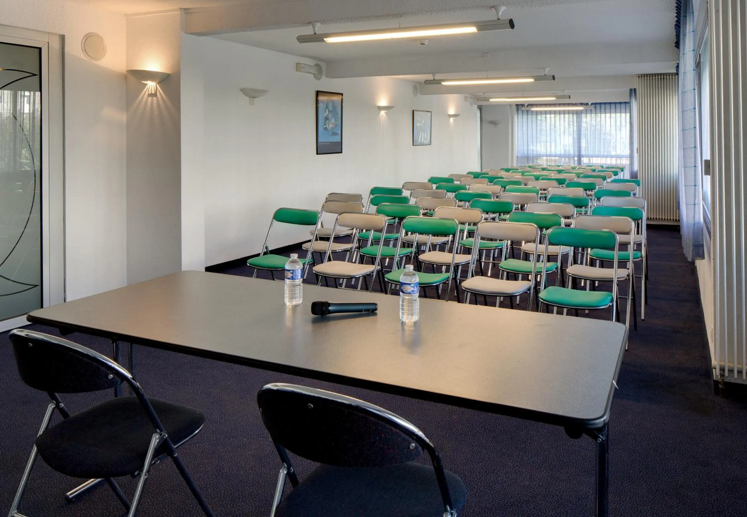 Meeting/conference room in Hôtel Le Méditerranée