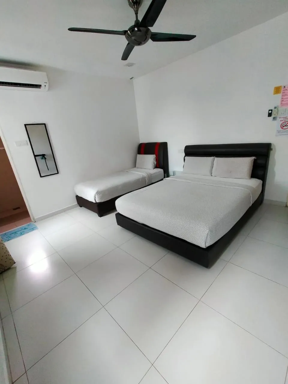 Triple Room in KompoVilla House No 30