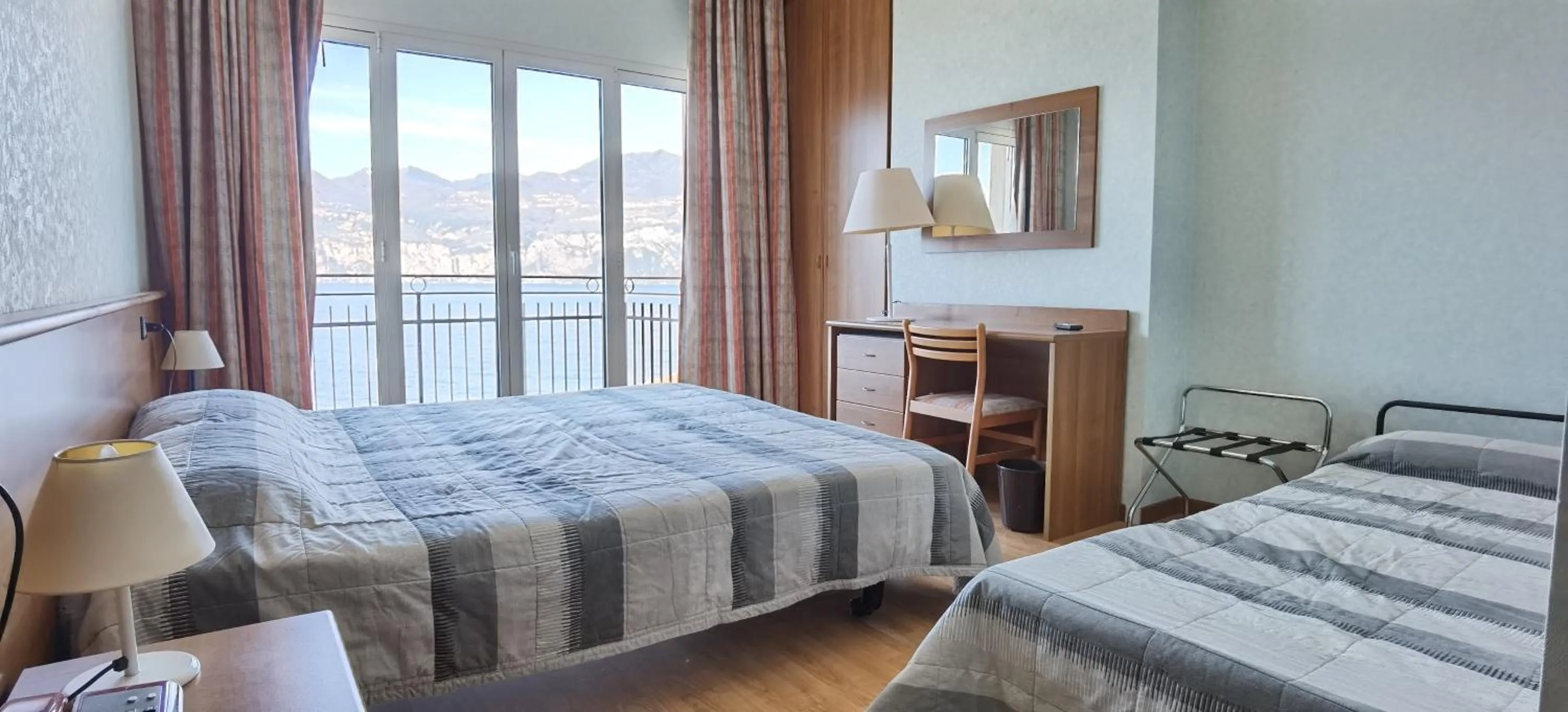 Photo of the whole room, Bed in Hotel Nike