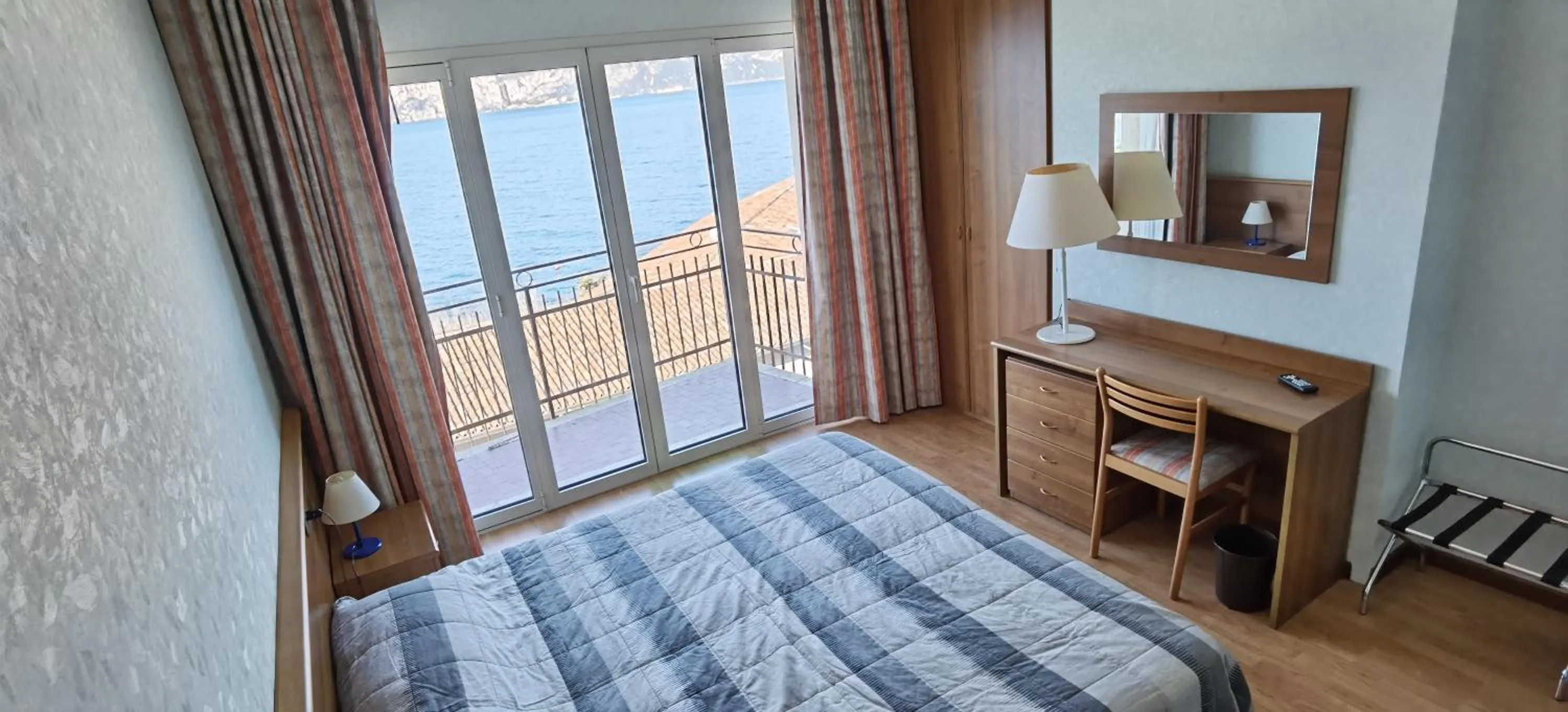 Photo of the whole room, Bed in Hotel Nike