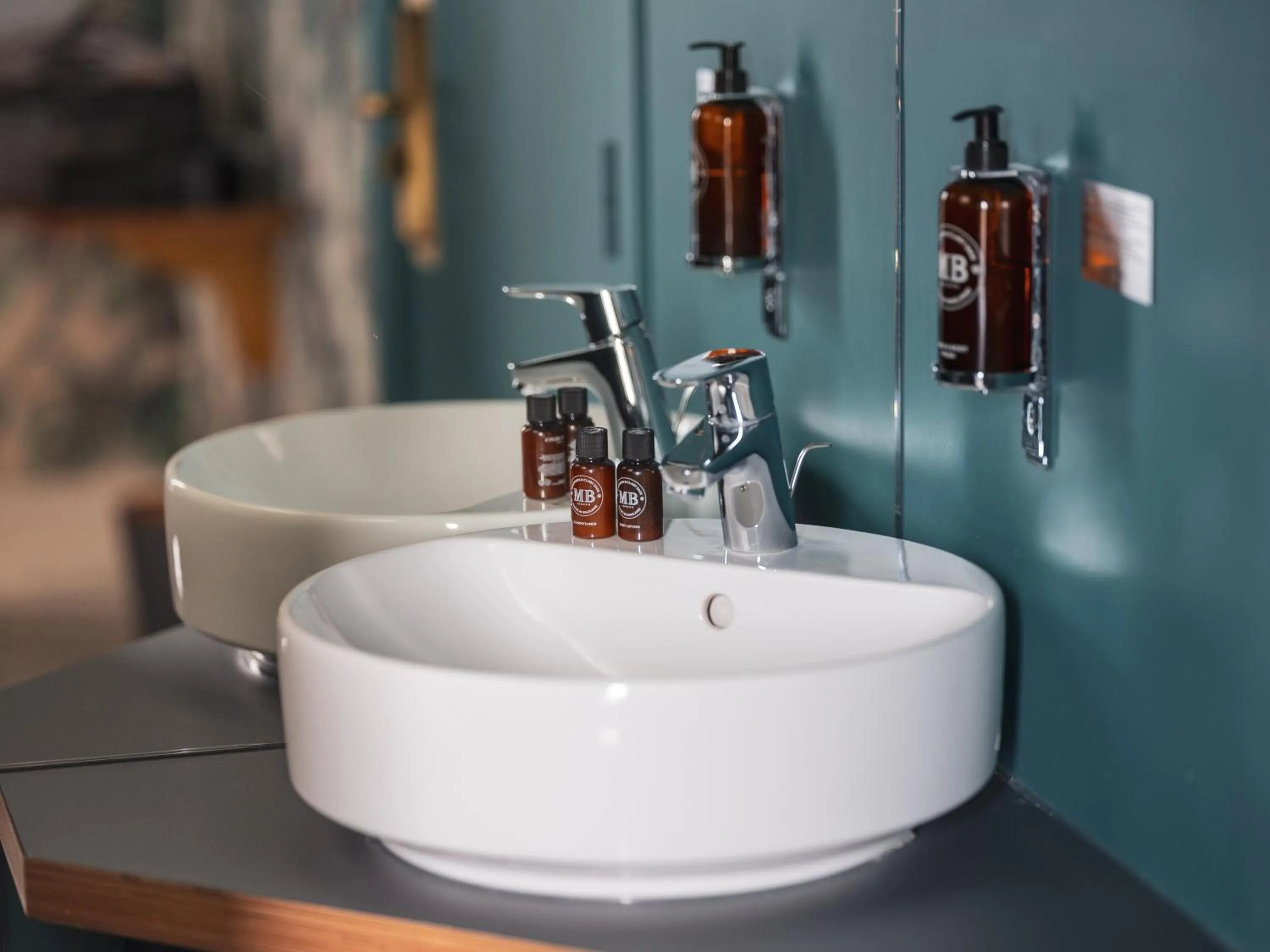 Bathroom in Hôtel Edgar & Achille