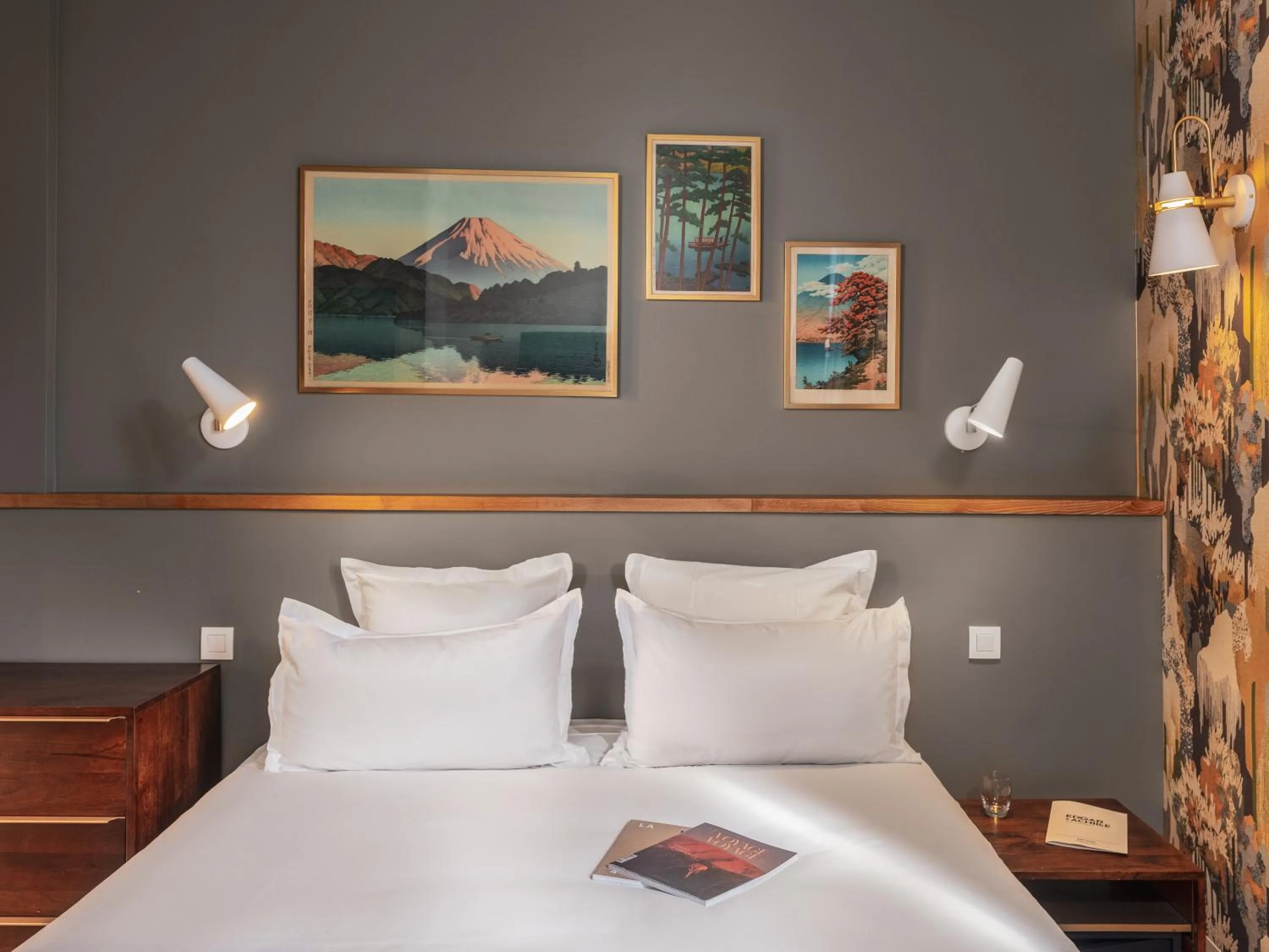 Bedroom, Bed in Hôtel Edgar & Achille