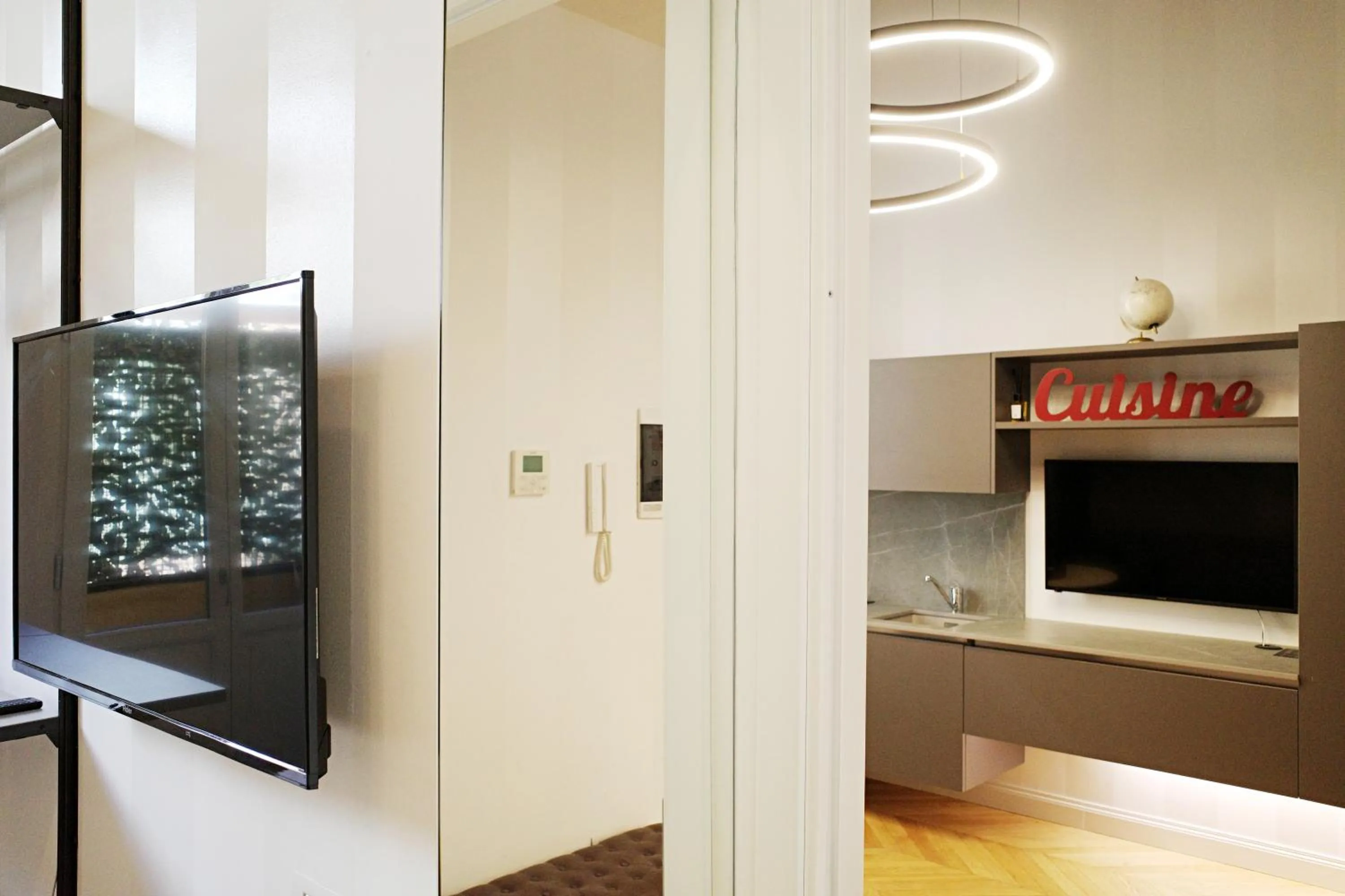 TV and multimedia in PORTA NUOVA SUITES