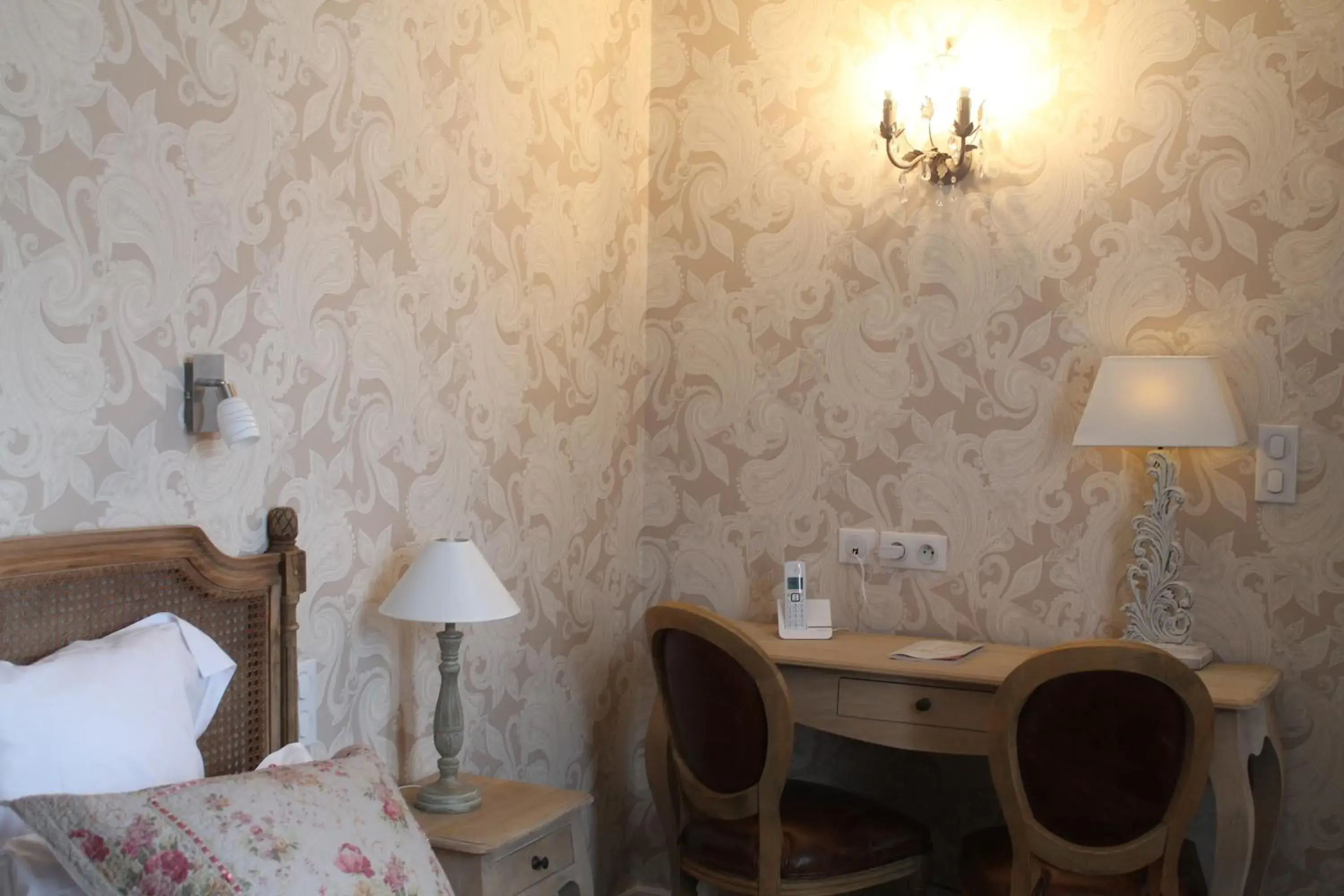 Seating area, Bed in Manoir de la Roche Torin, The Originals Relais Seating area, Bed in Manoir de la Roche Torin, The Originals Relais