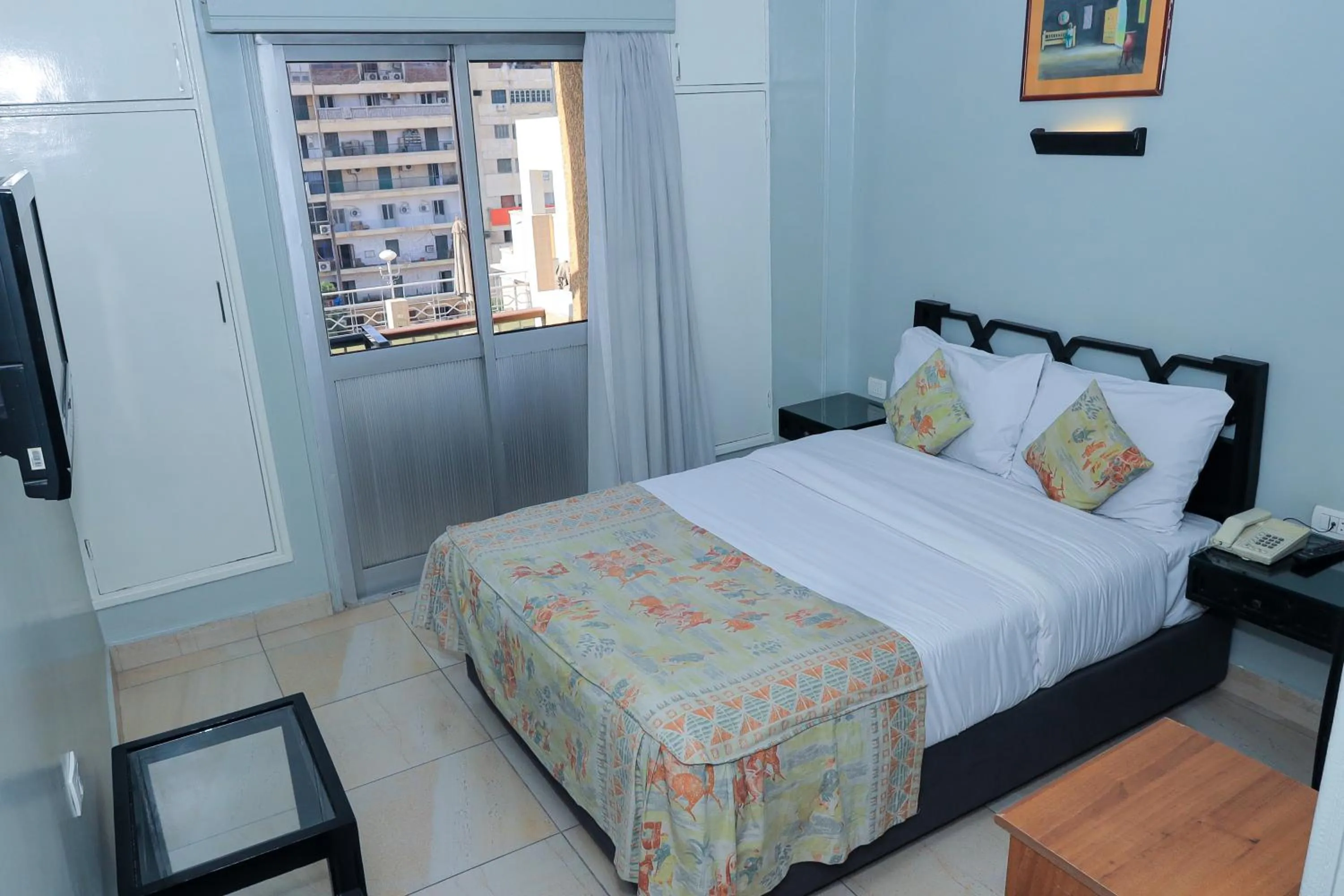 Photo of the whole room, Bed in Cleopatra Hotel