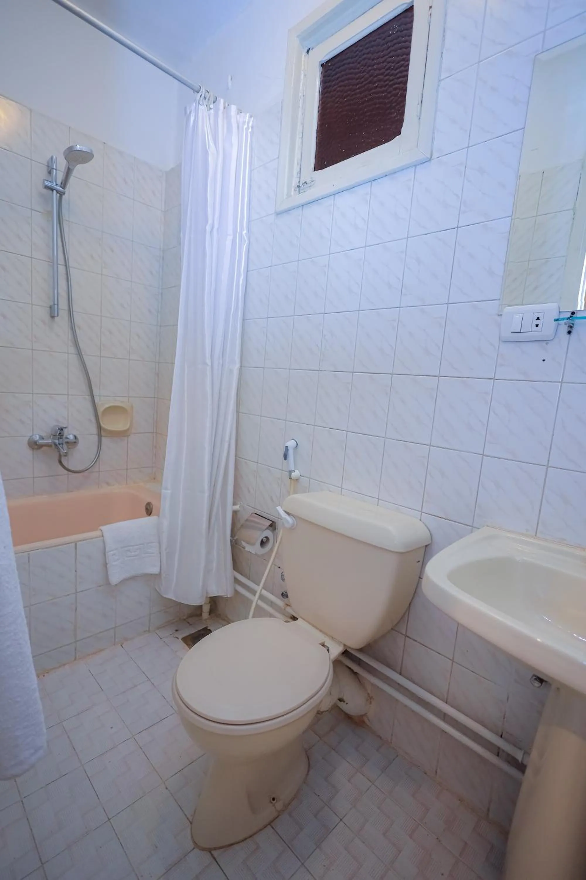 Bathroom in Cleopatra Hotel