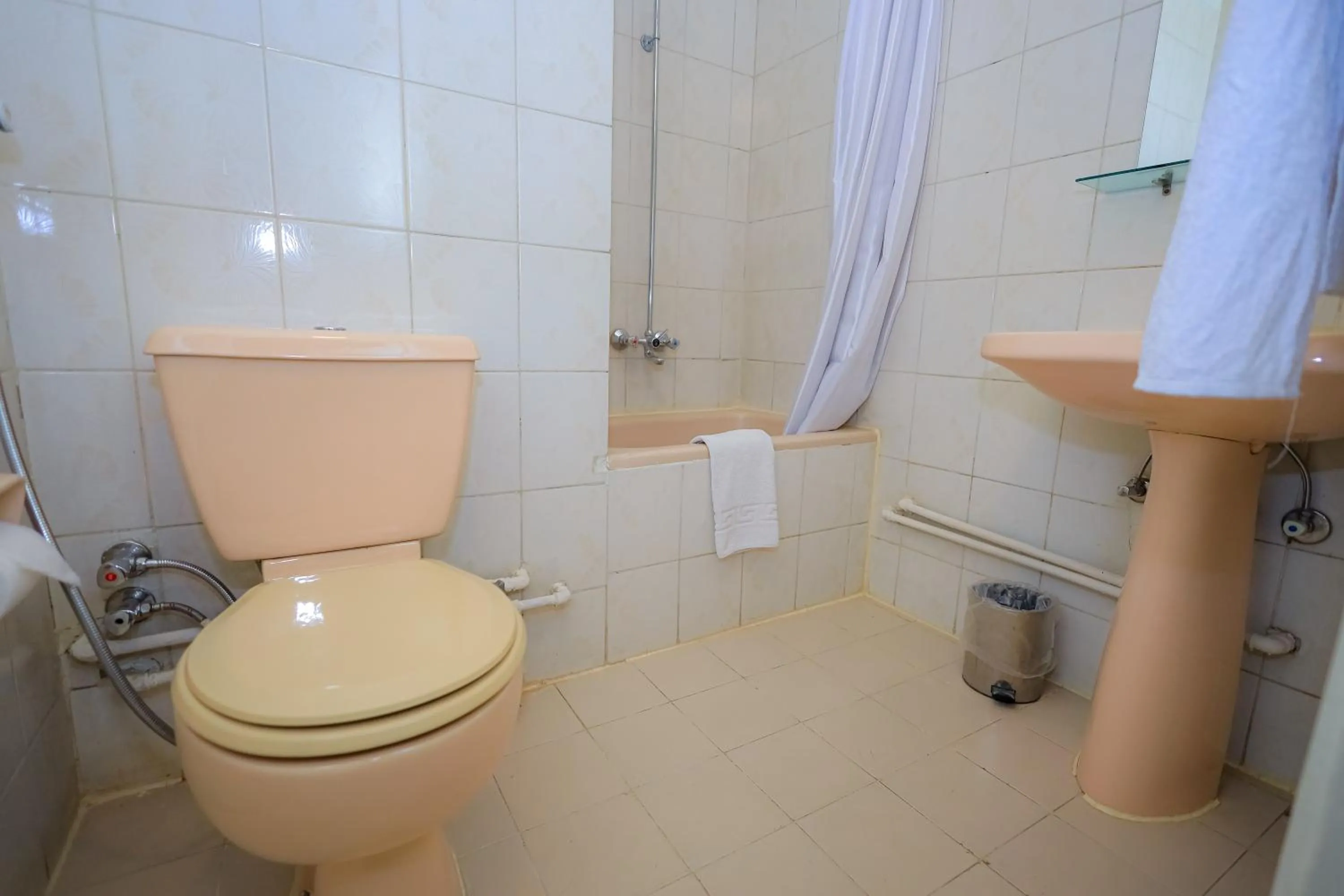 Bathroom in Cleopatra Hotel