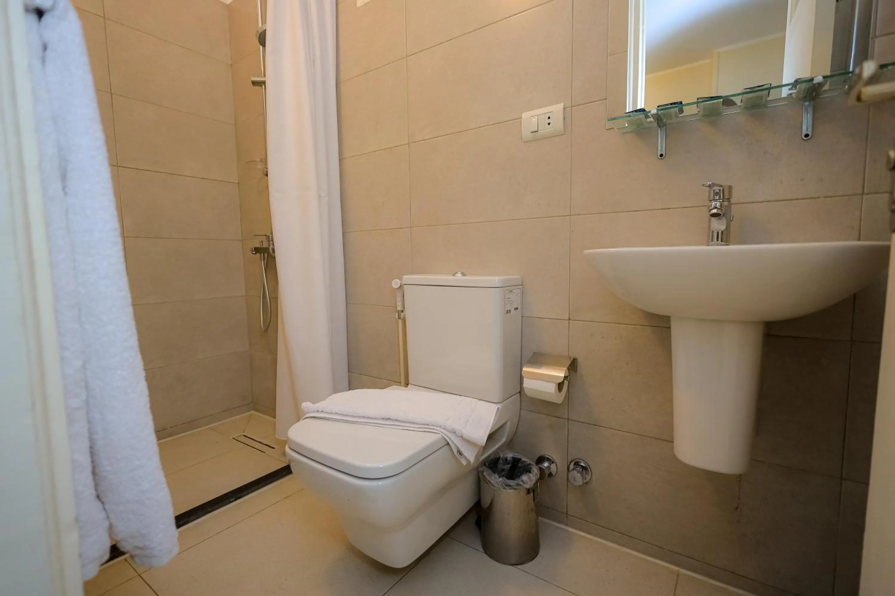 Bathroom in Cleopatra Hotel