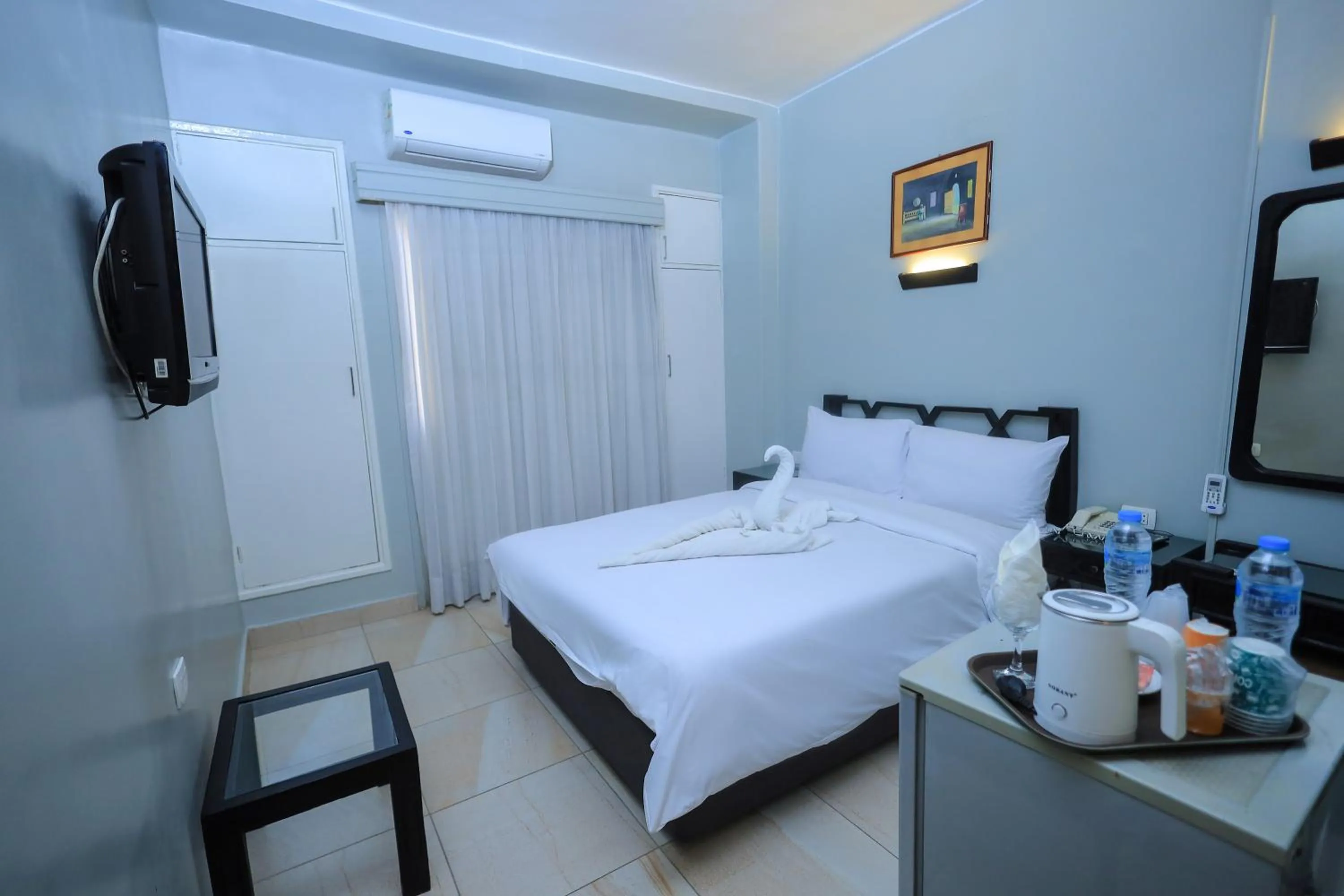 Bed in Cleopatra Hotel