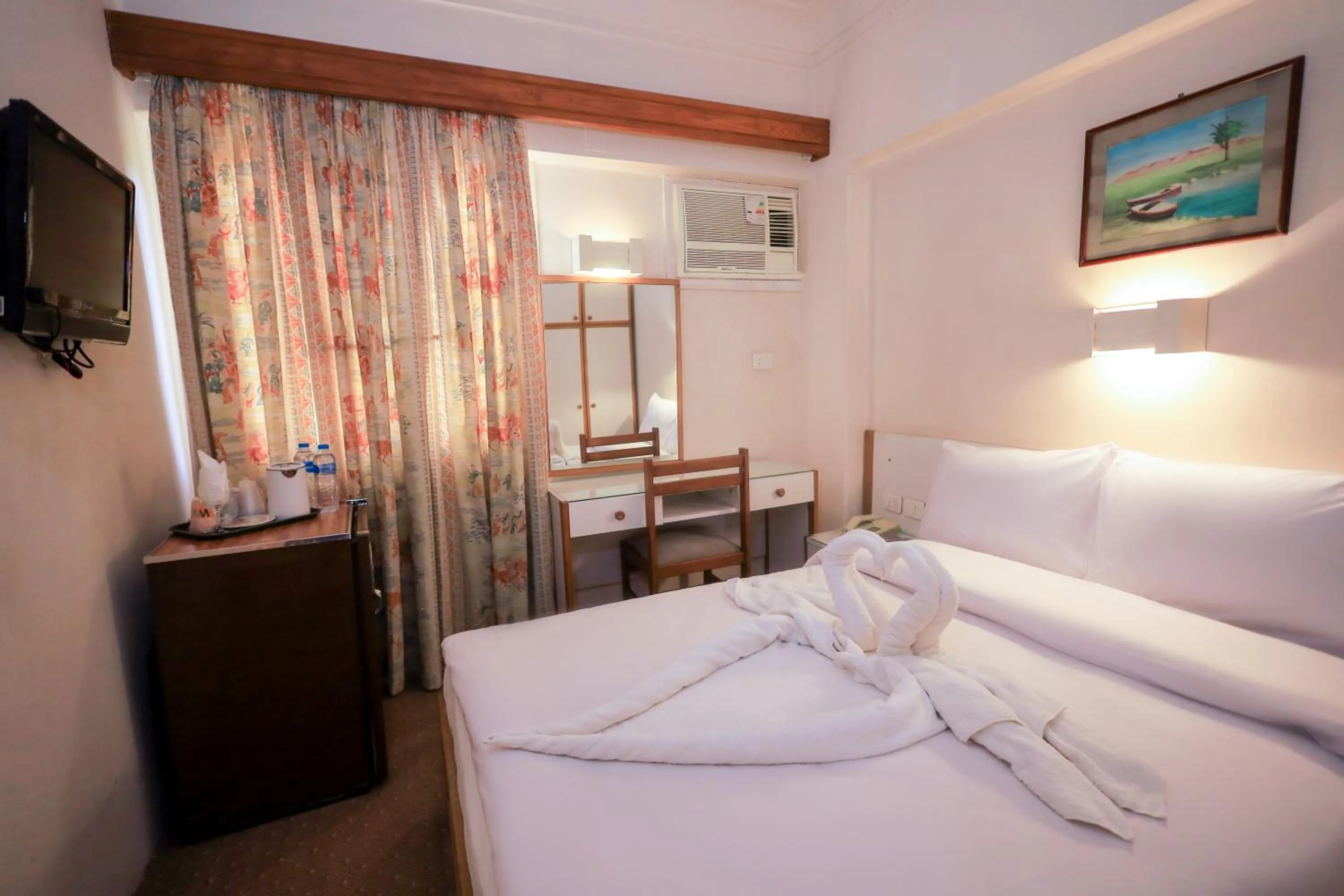 Bed in Cleopatra Hotel