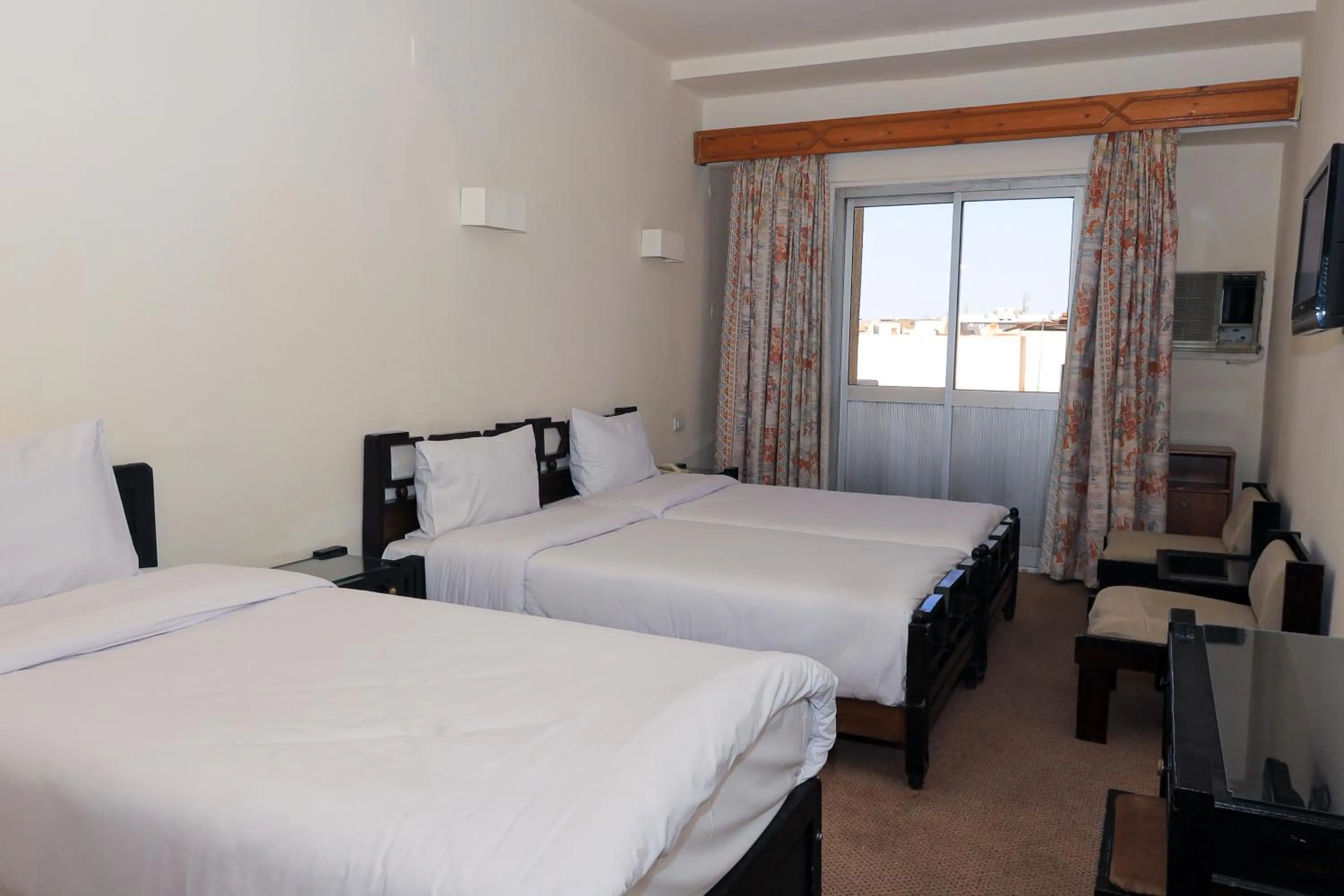 Photo of the whole room, Bed in Cleopatra Hotel