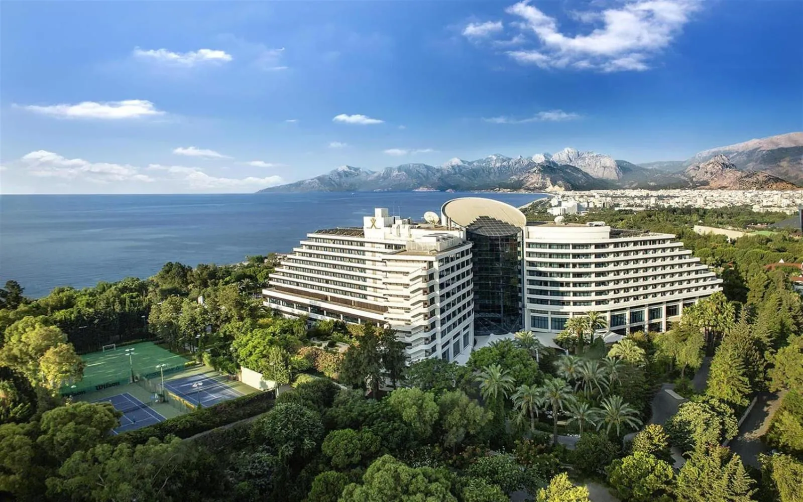 Property building in MEDWORLD Health & Rehabilitation Center Rixos Antalya