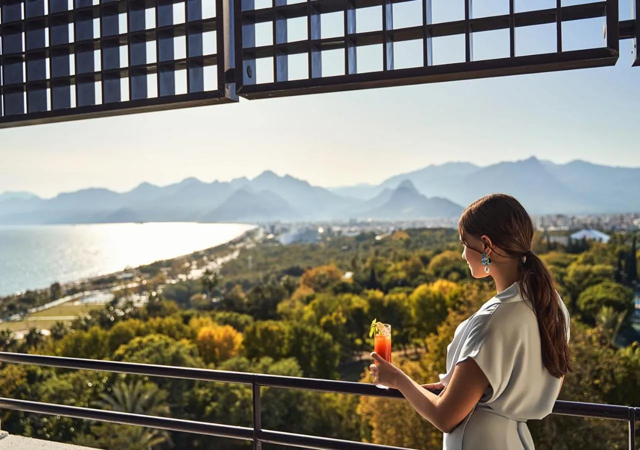 People in MEDWORLD Health & Rehabilitation Center Rixos Antalya