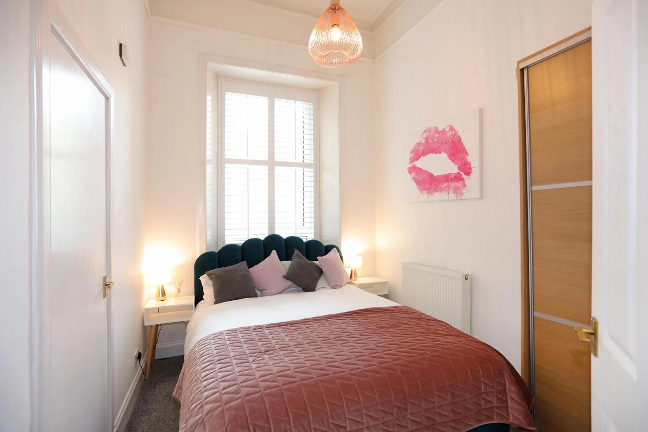 Dalmeny Street Apartment
