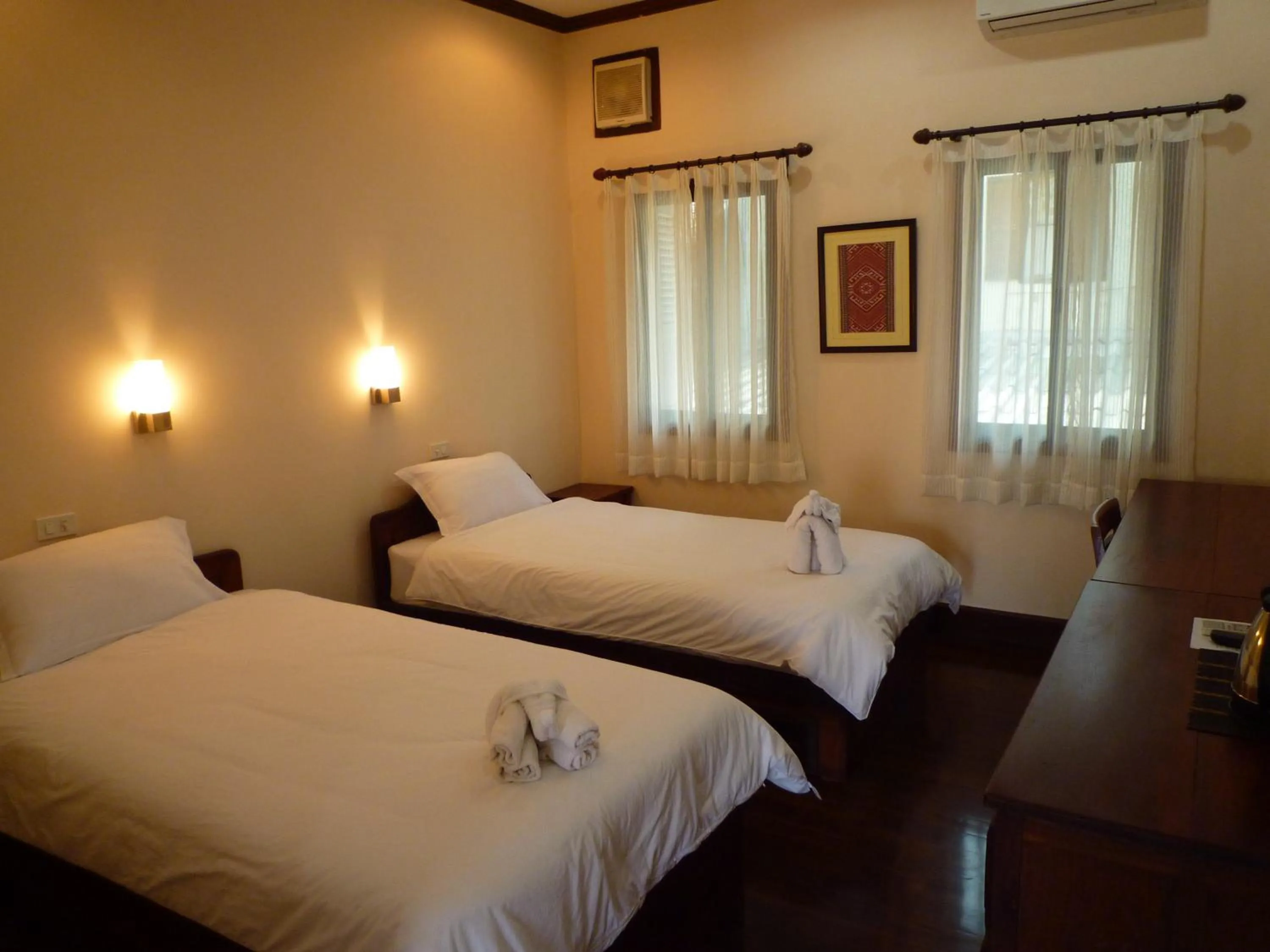 Photo of the whole room, Bed in Pakhongthong Villa