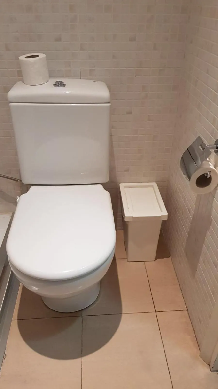 Bathroom in Hostalin Barcelona Gran Via