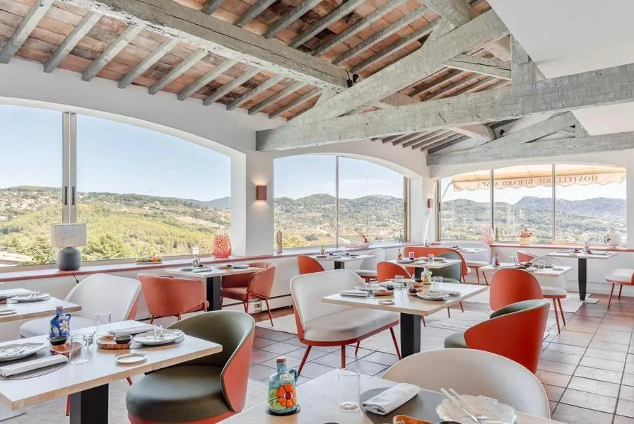 Restaurant/places to eat in Maison Bérard Hôtel - Restaurant - Spa