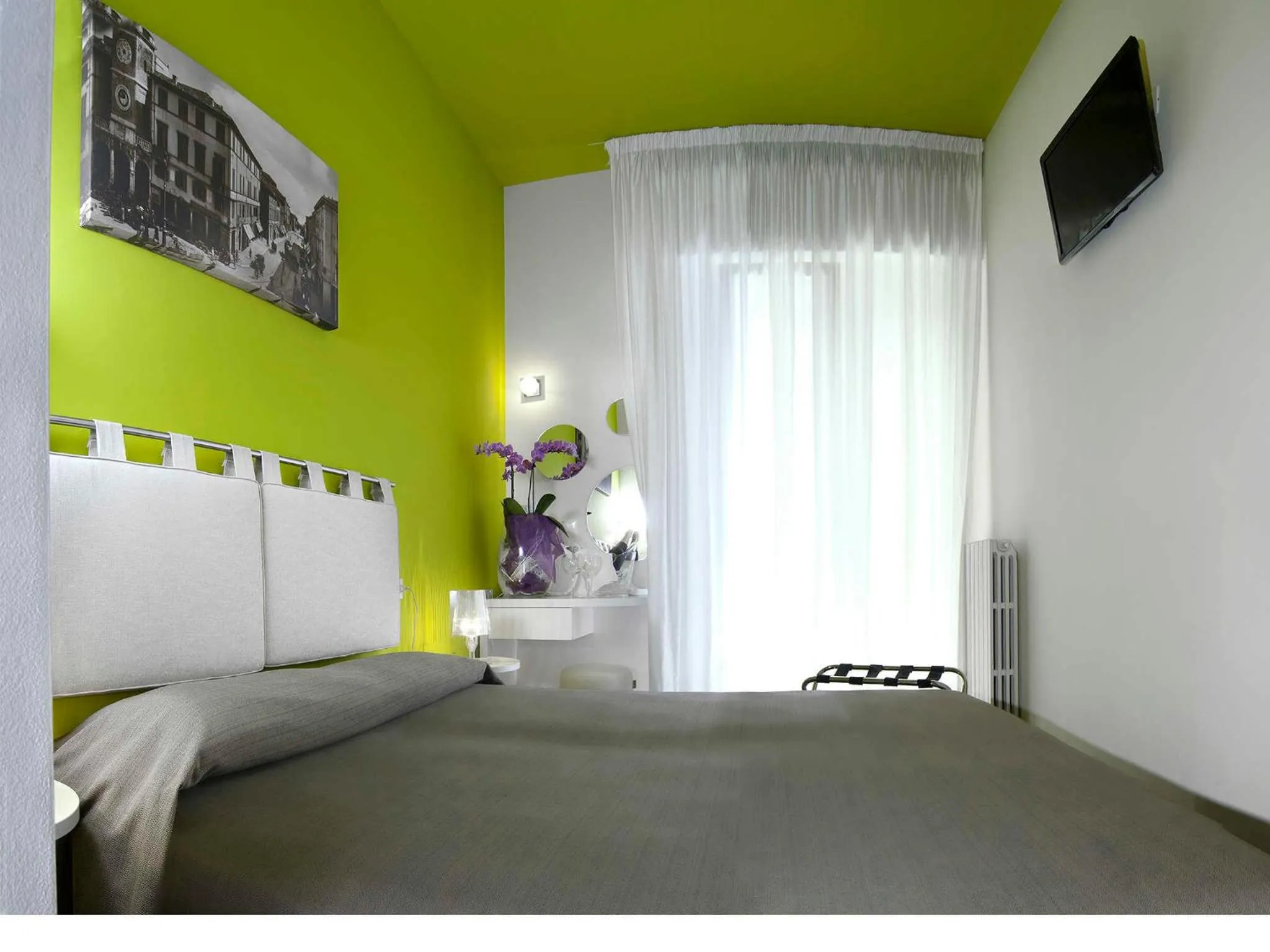 Photo of the whole room, Bed in Hotel Casablanca