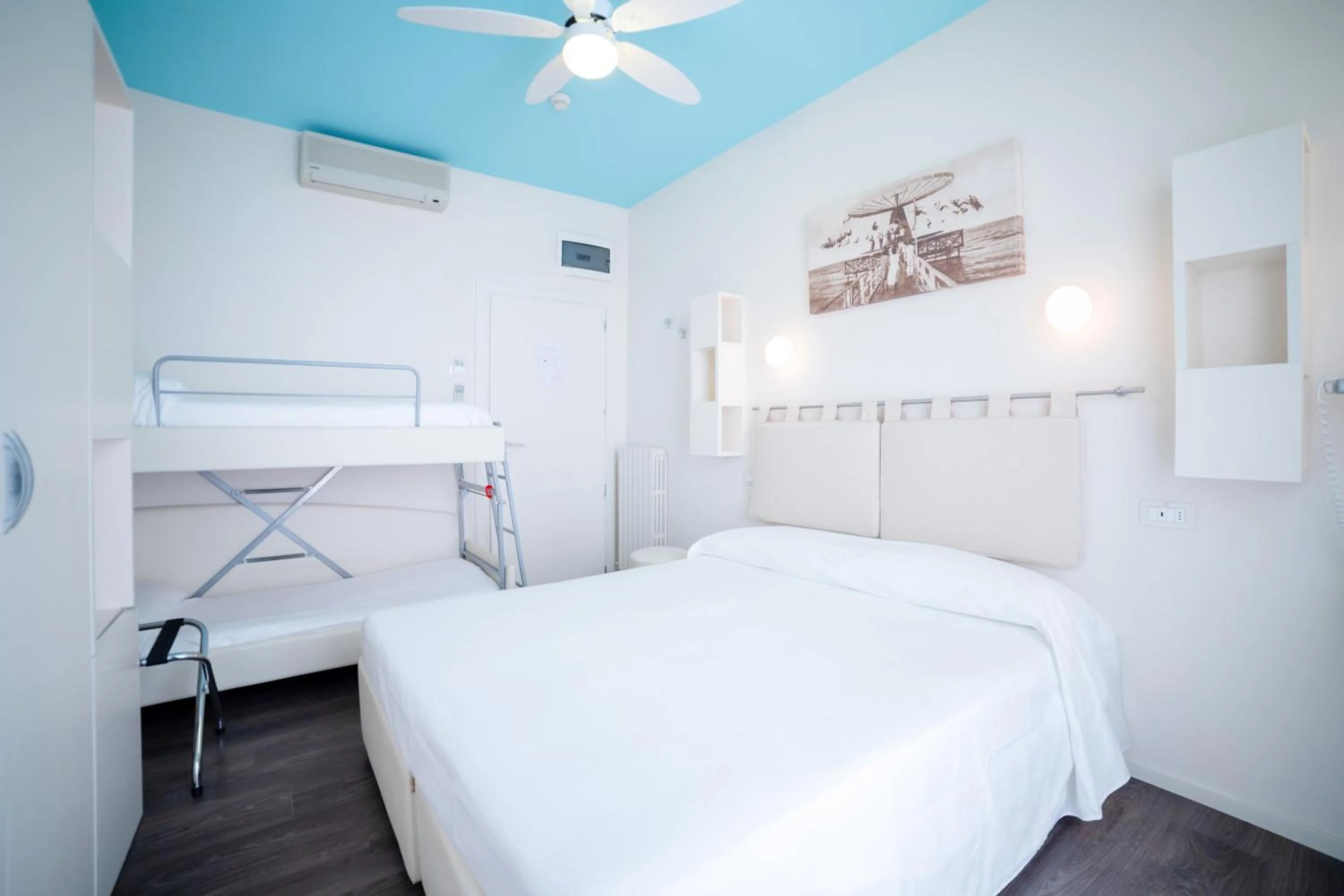 Bedroom, Bed in Hotel Casablanca