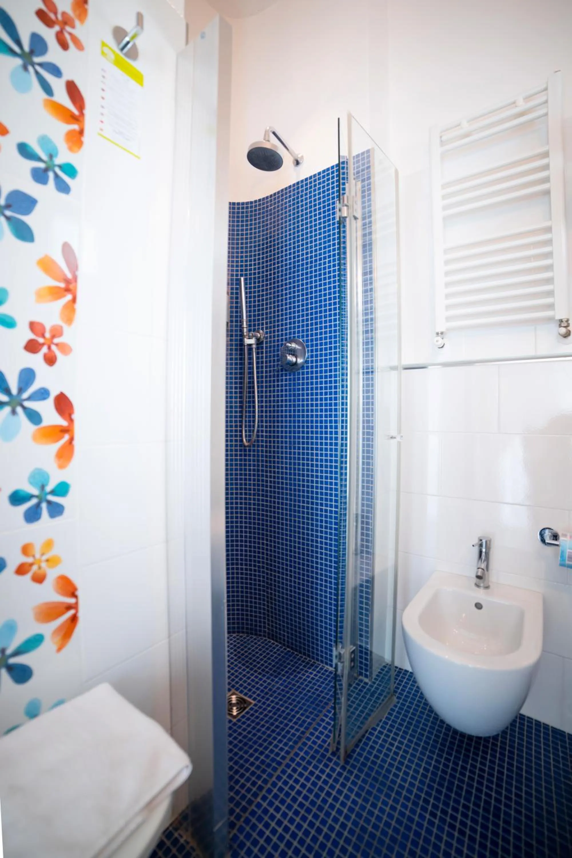 Shower in Hotel Casablanca