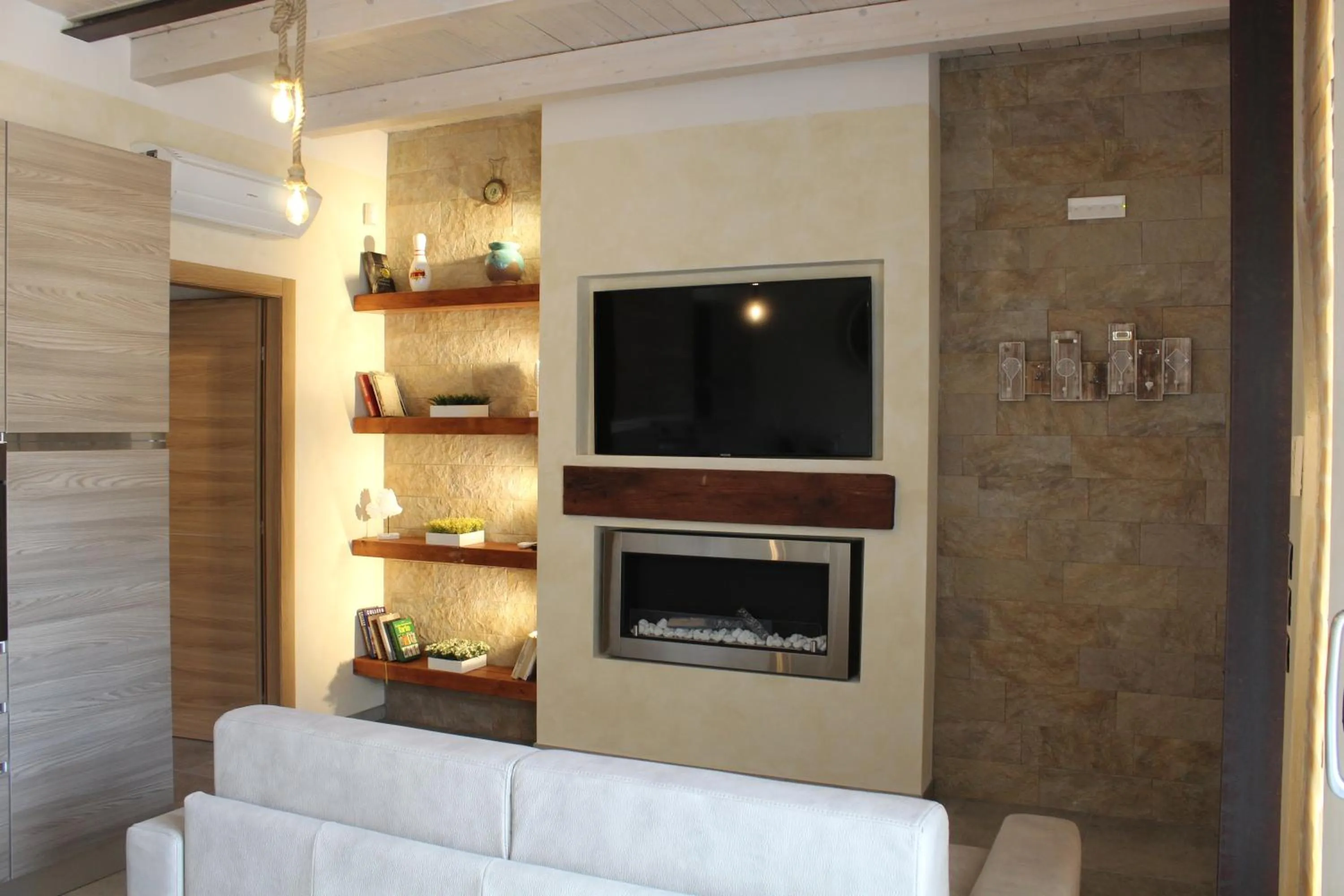 TV and multimedia in Villa Martina