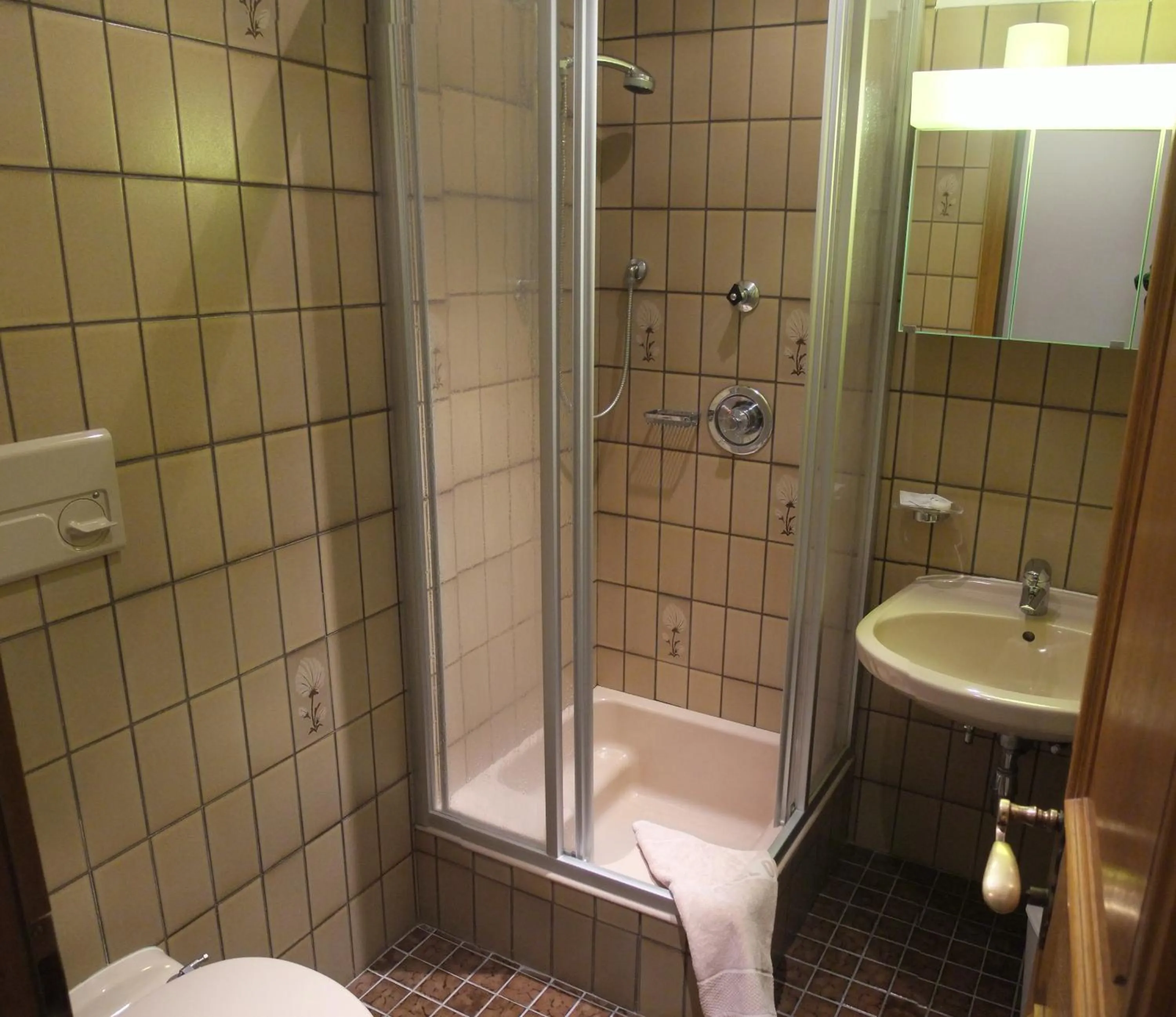 Bathroom in Hotel Garni Obermair