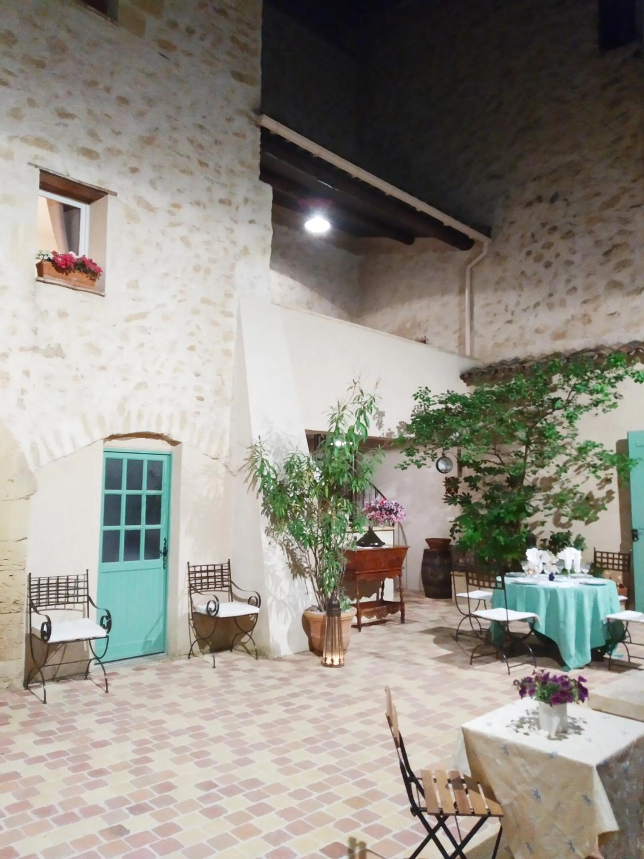 Patio in Le Térébinthe B&B