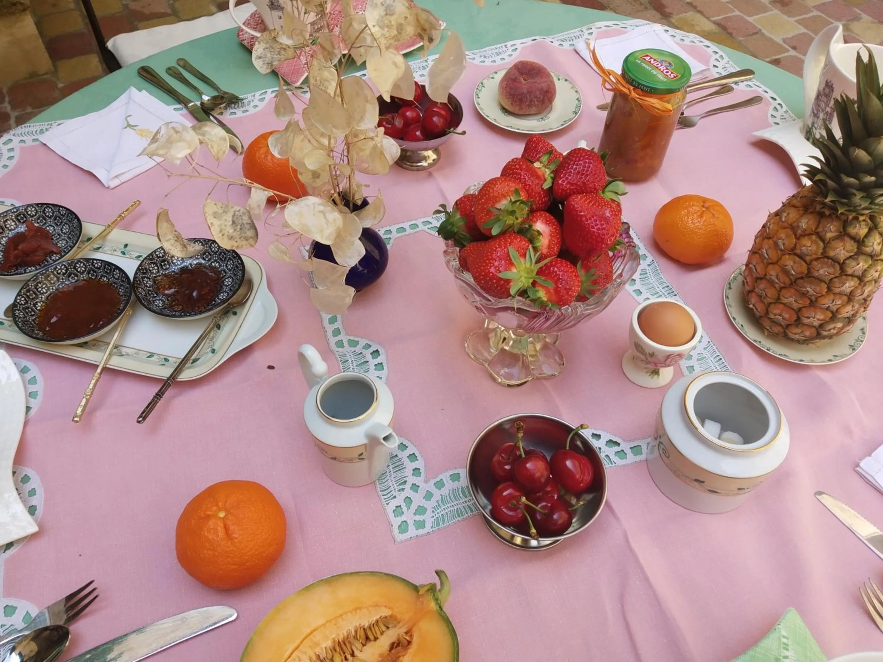 Breakfast in Le Térébinthe B&B