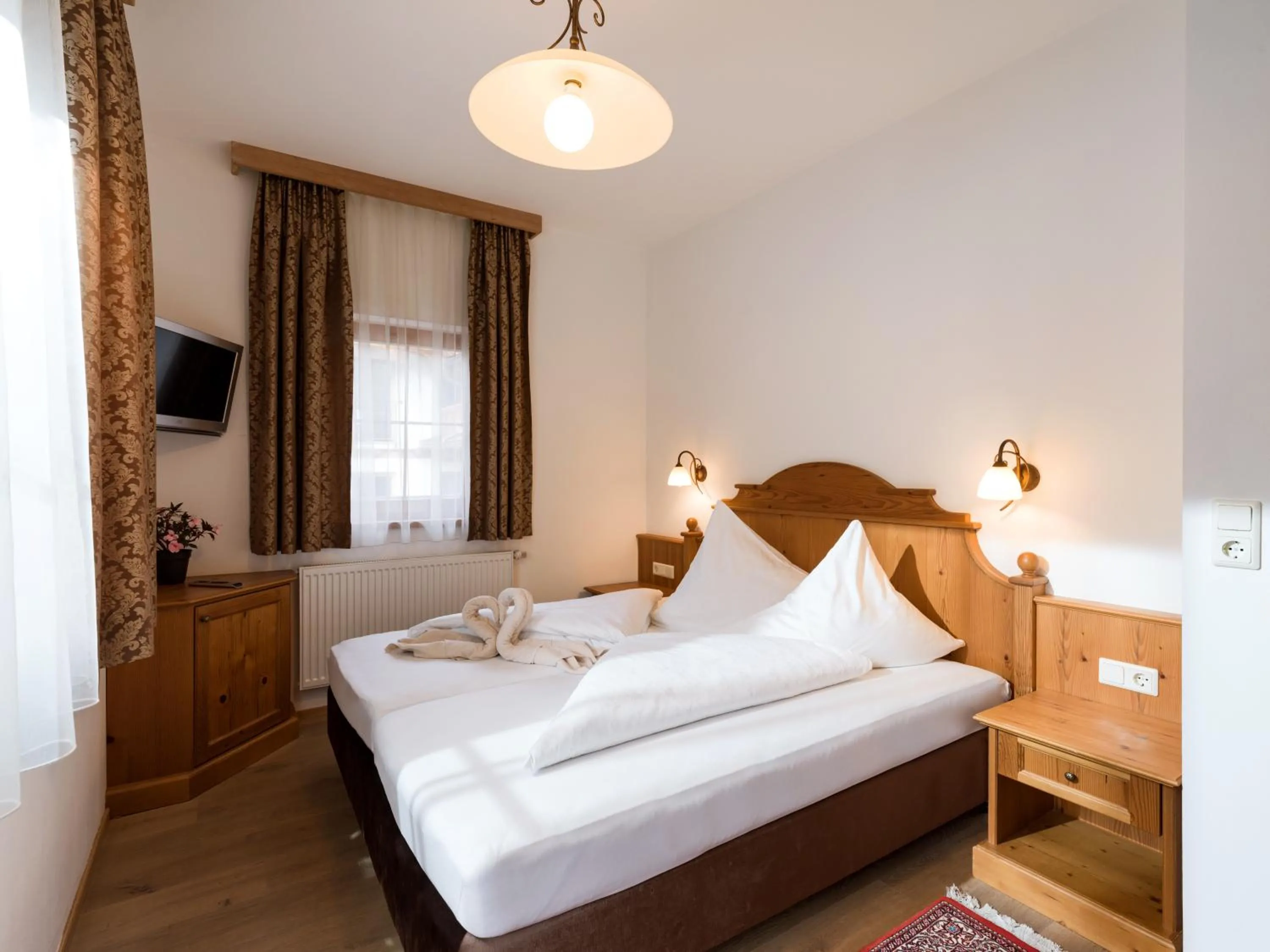 TV and multimedia, Bed in S'Dörfl Chalets
