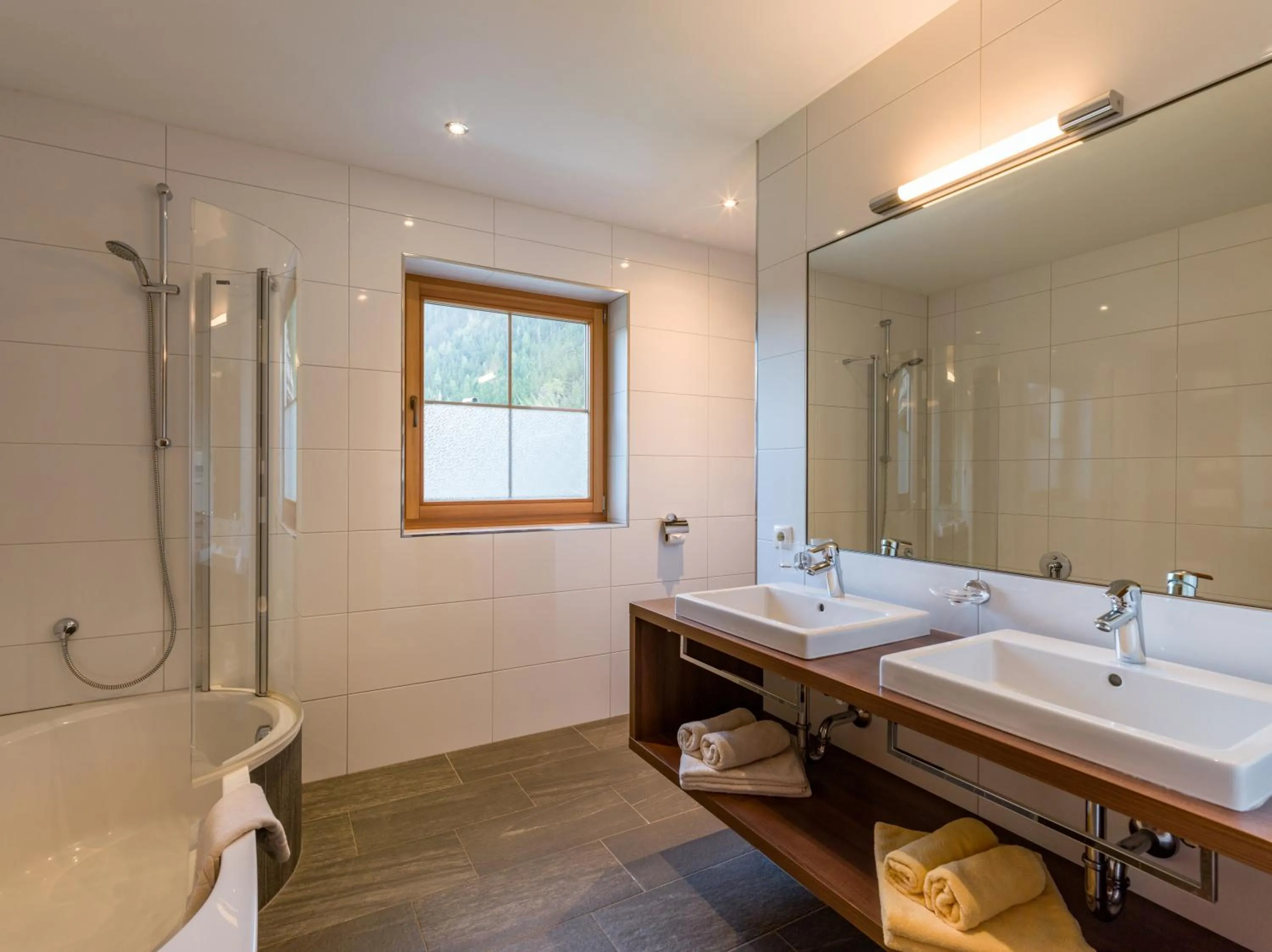 Shower in S'Dörfl Chalets