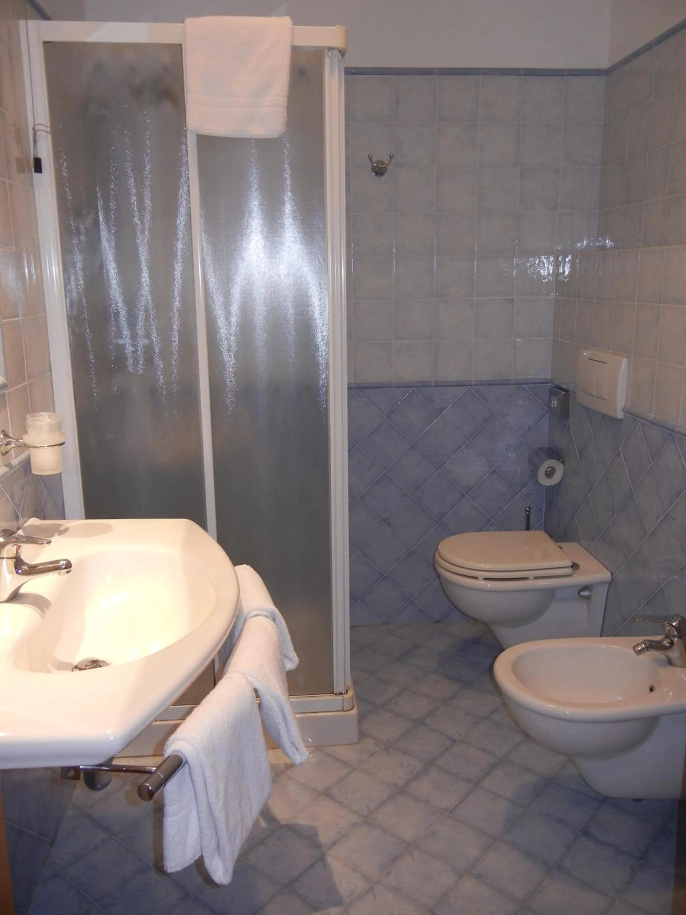 Bathroom in Hotel Ghibellino