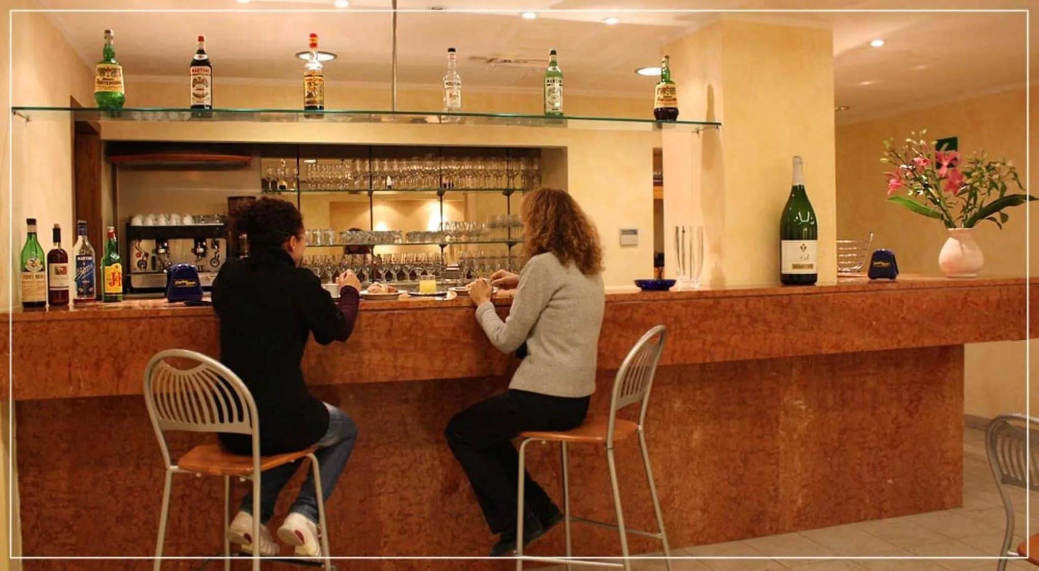 Lounge or bar in Hotel Ghibellino