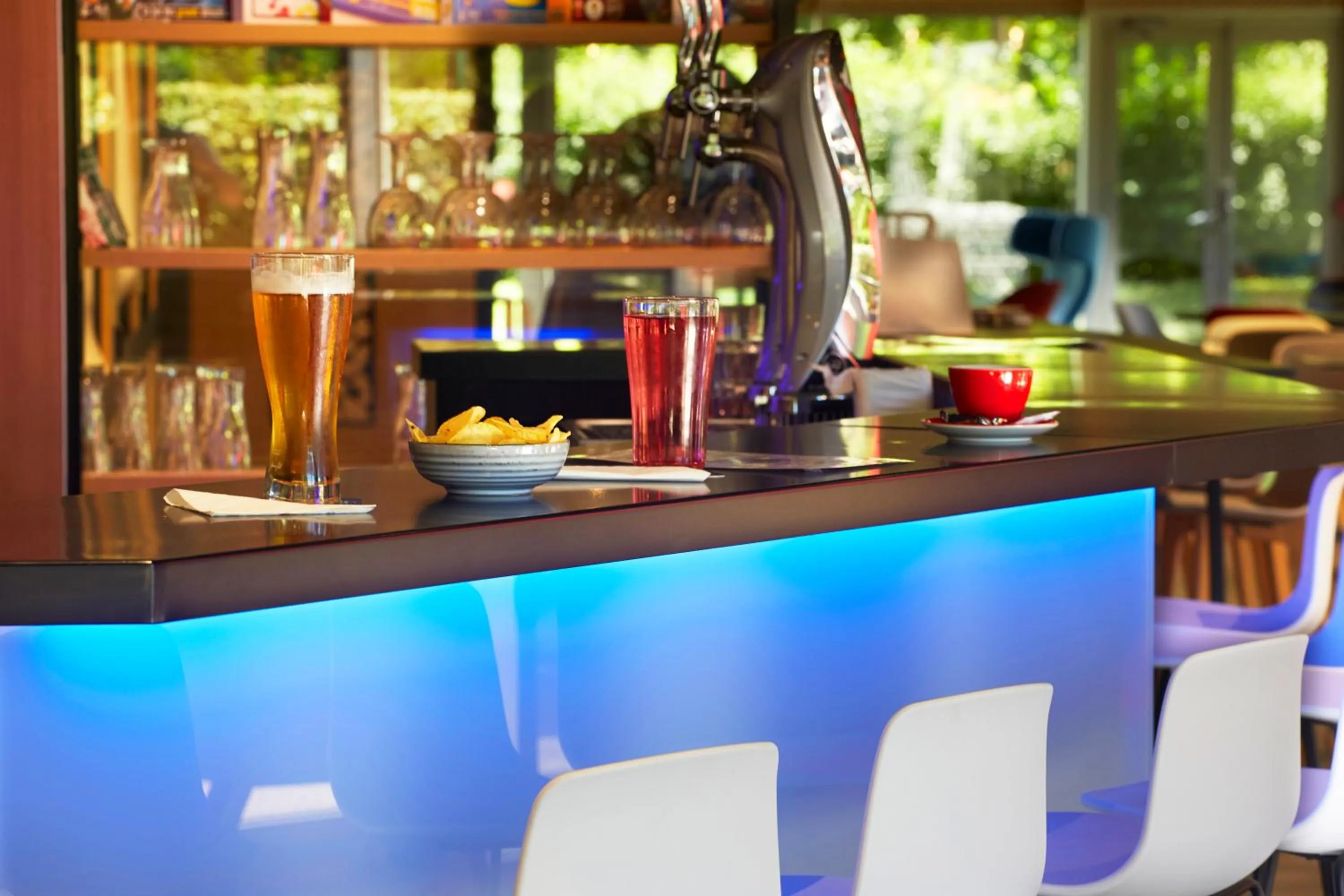 Restaurant/places to eat in ibis Archamps Porte de Genève