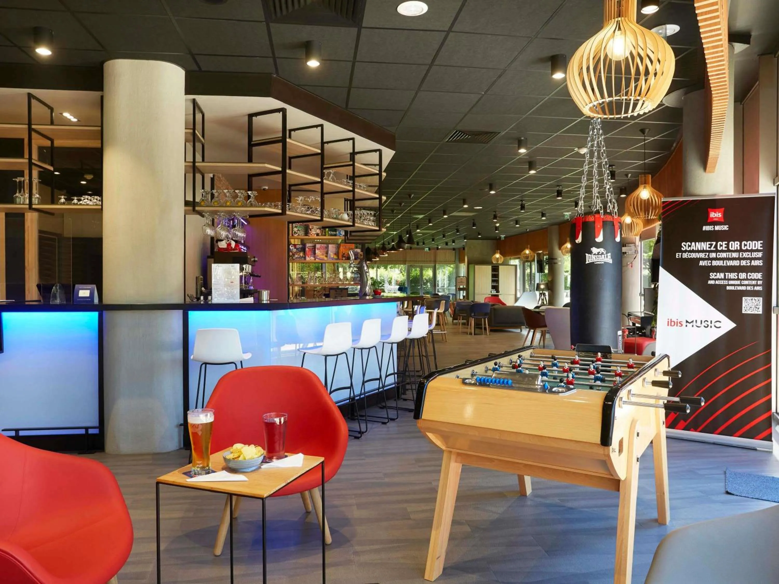 Lounge or bar in ibis Archamps Porte de Genève