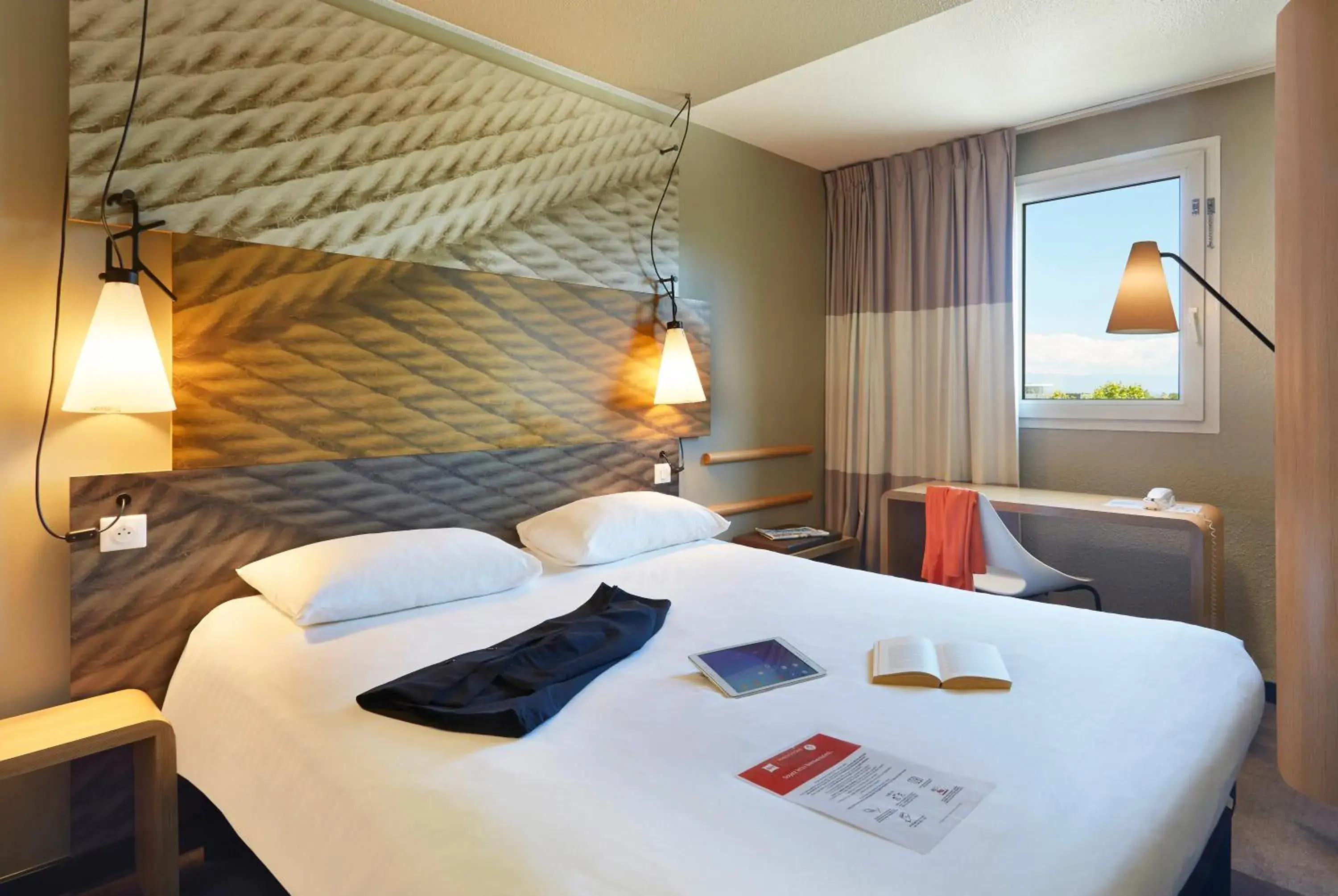 Bed in ibis Archamps Porte de Genève Bed in ibis Archamps Porte de Genève