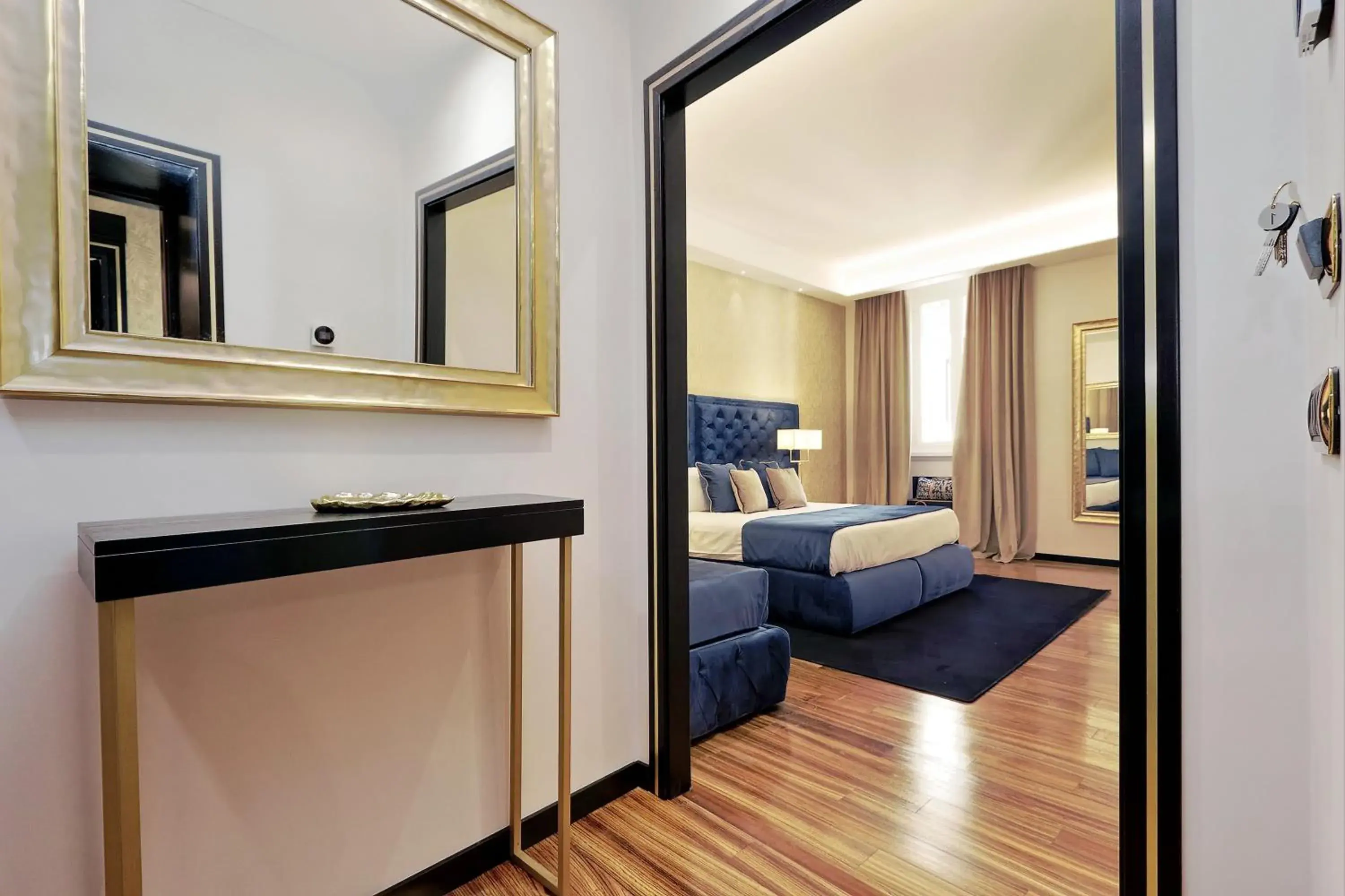 Bedroom, Bed in Spanish Diamond Luxury Suites & Jacuzzi Bedroom, Bed in Spanish Diamond Luxury Suites & Jacuzzi