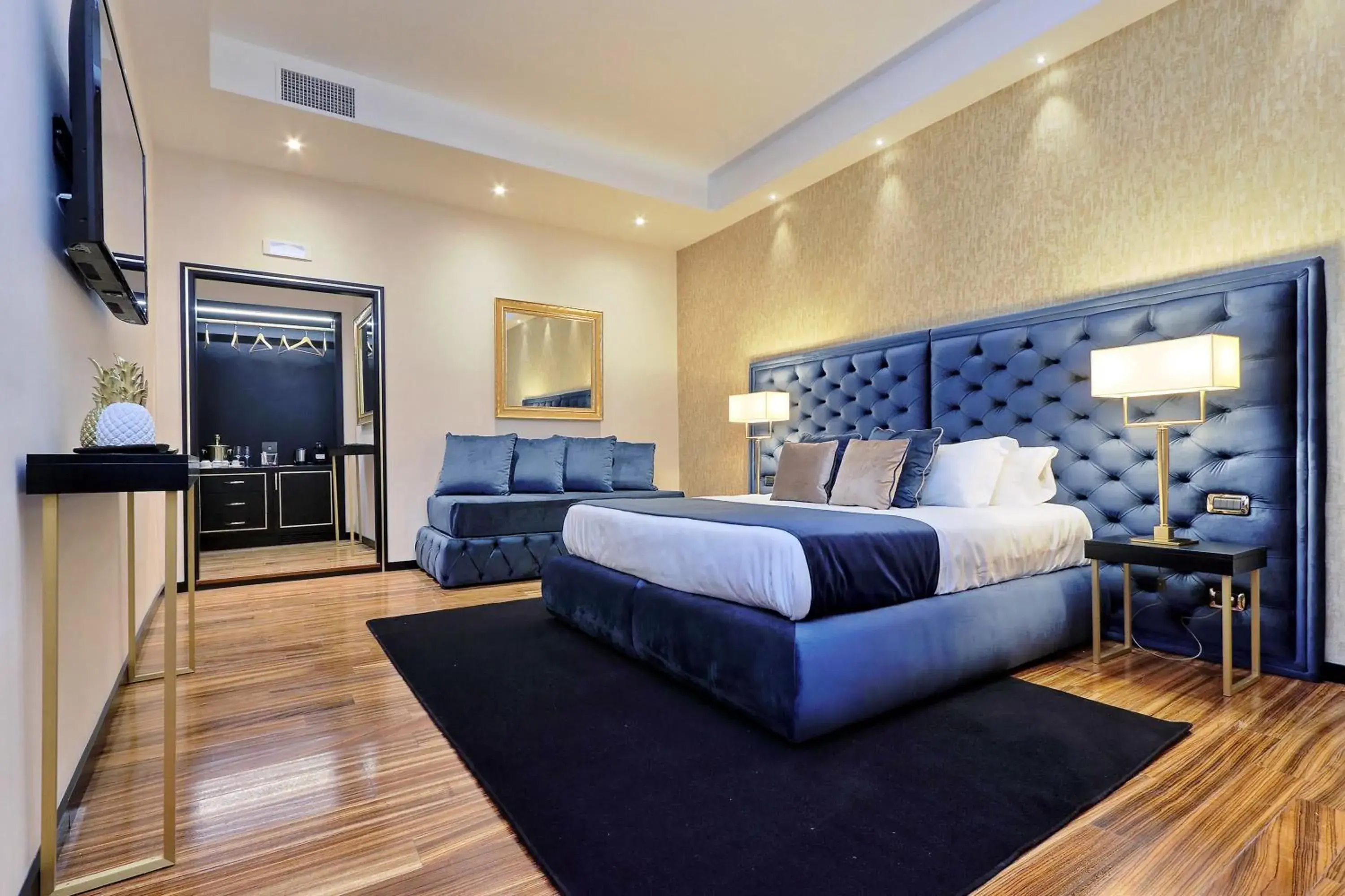 Photo of the whole room, Bed in Spanish Diamond Luxury Suites & Jacuzzi Photo of the whole room, Bed in Spanish Diamond Luxury Suites & Jacuzzi