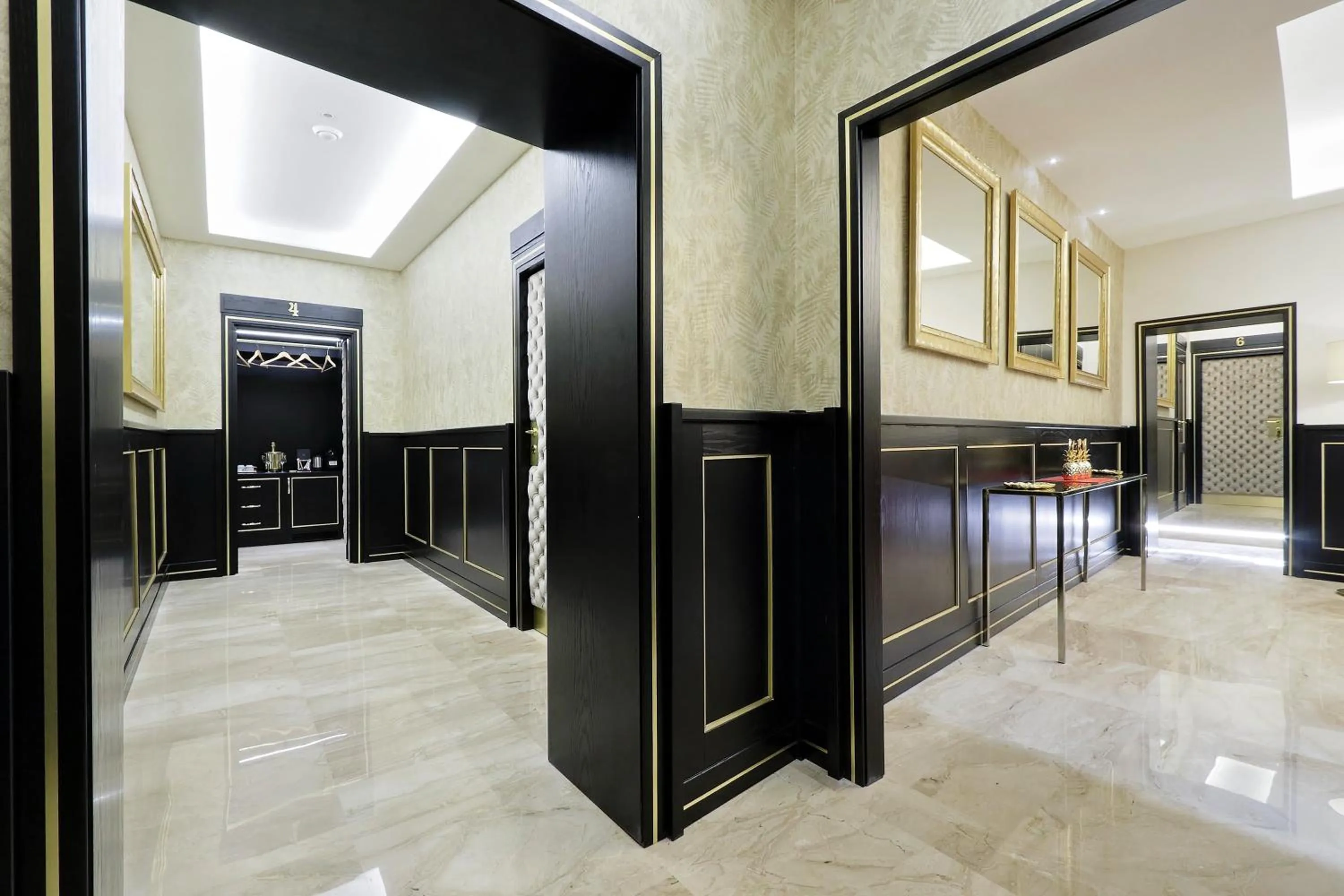 Other in Spanish Diamond Luxury Suites & Jacuzzi