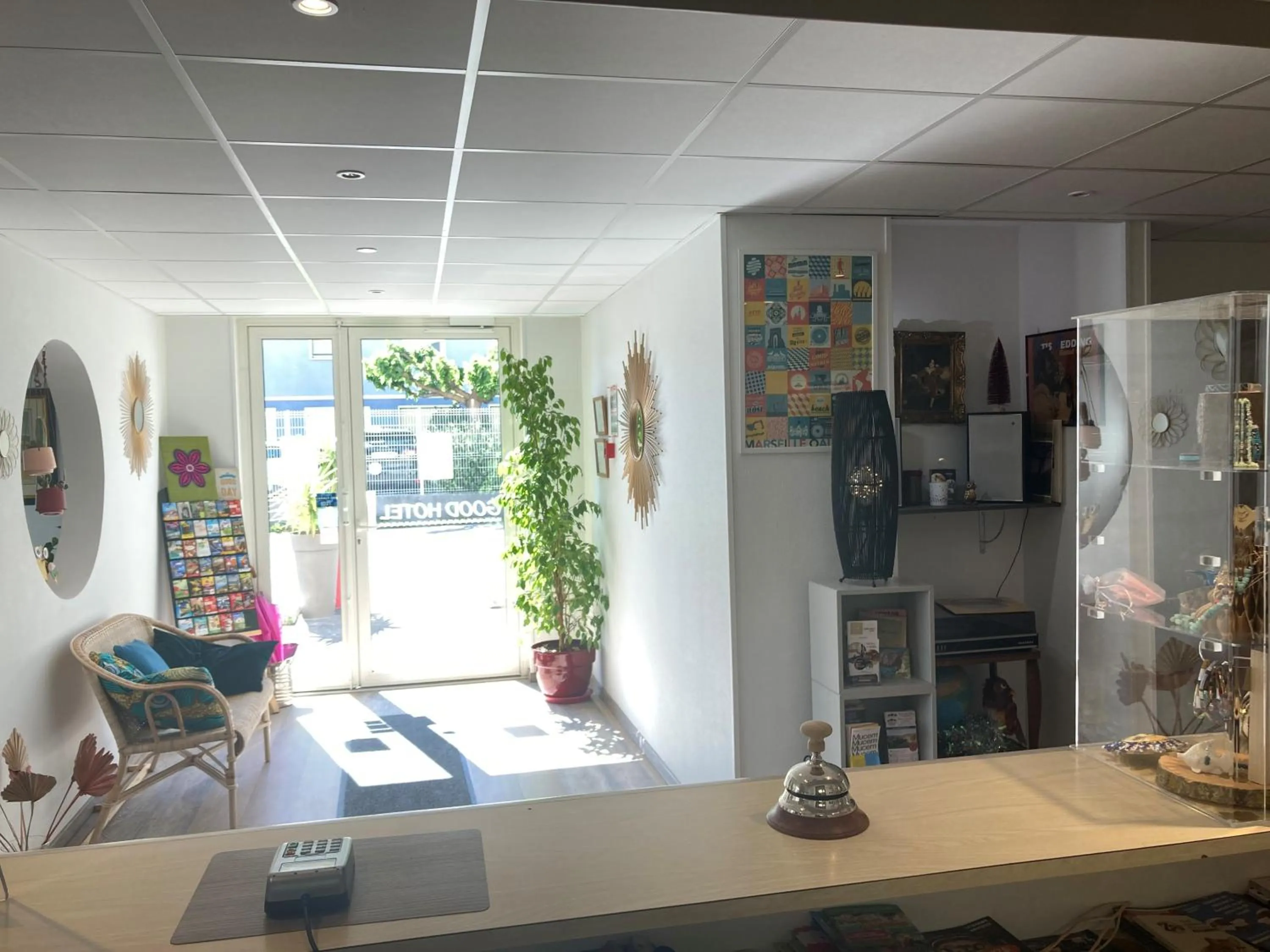 Lobby or reception in Contact Hôtel Marseille Aubagne