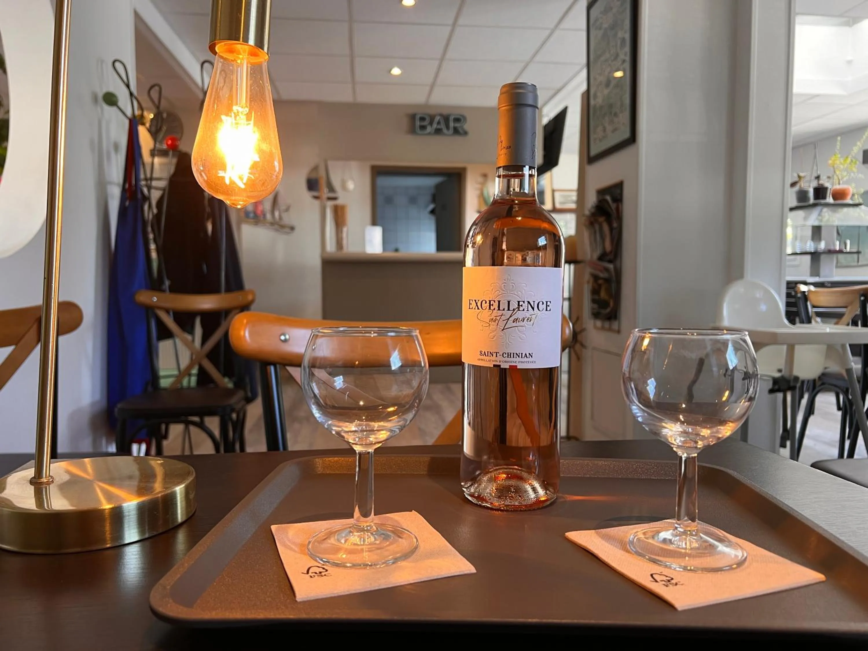 Lounge or bar in Contact Hôtel Marseille Aubagne